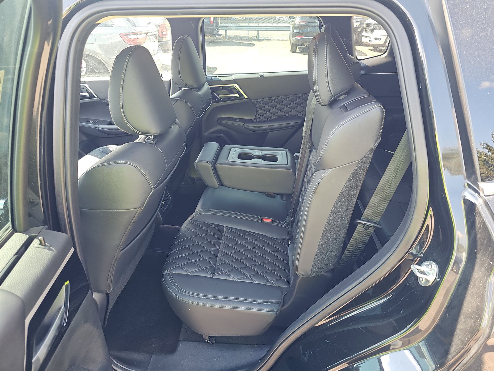 2023 Mitsubishi Outlander PHEV SEL AWD