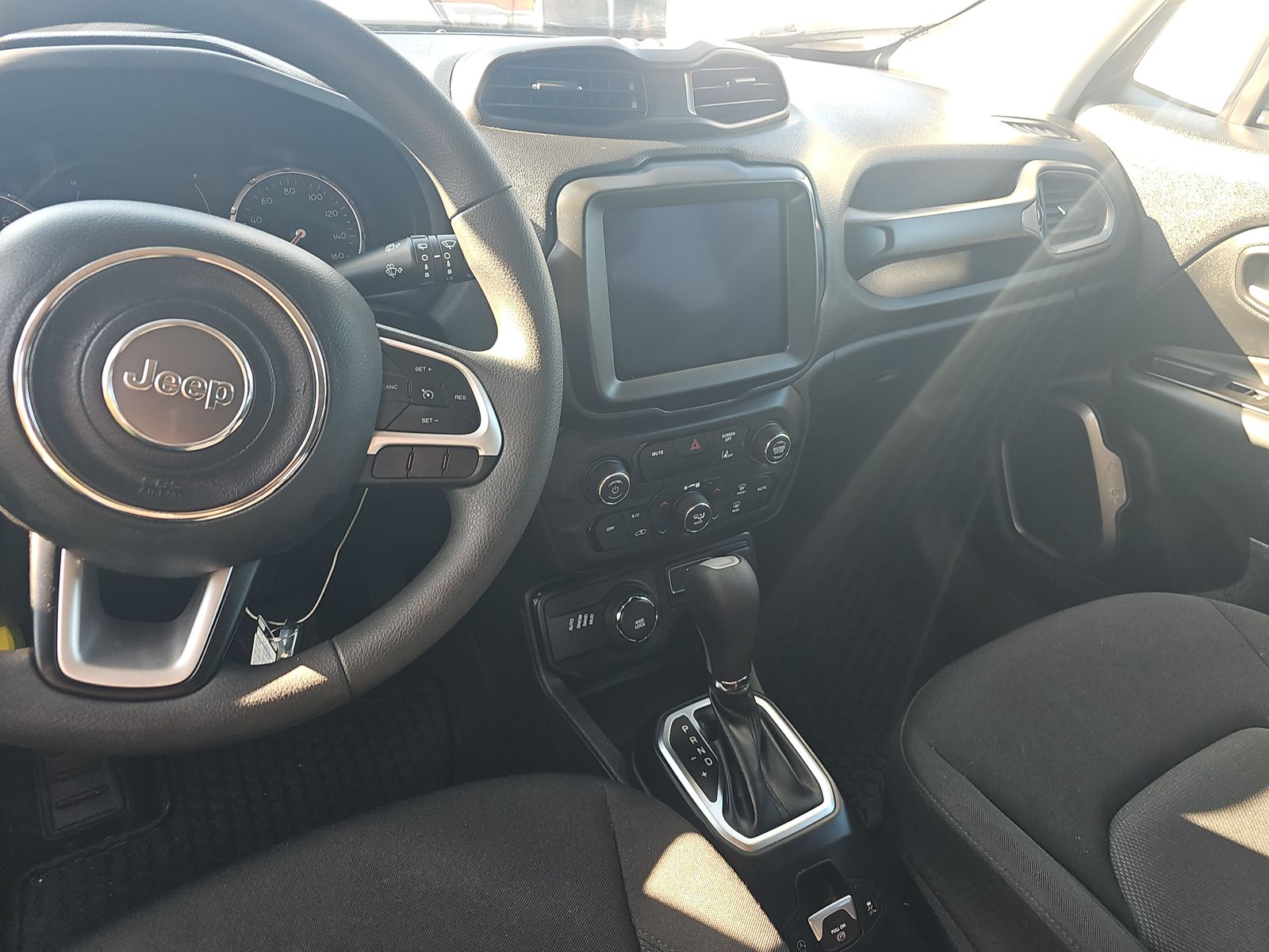 2023 Jeep Renegade Latitude AWD