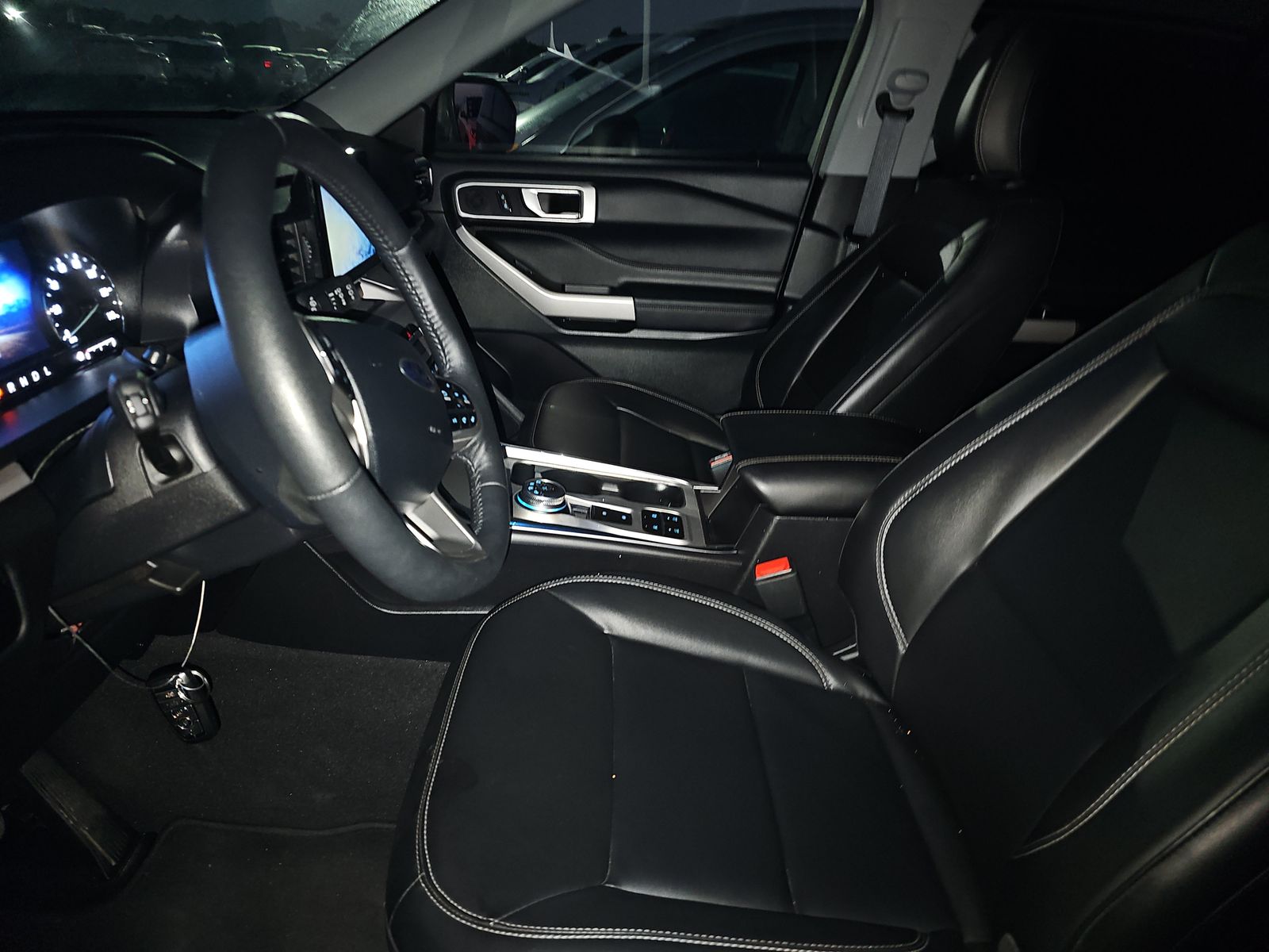 2024 Ford Explorer XLT RWD