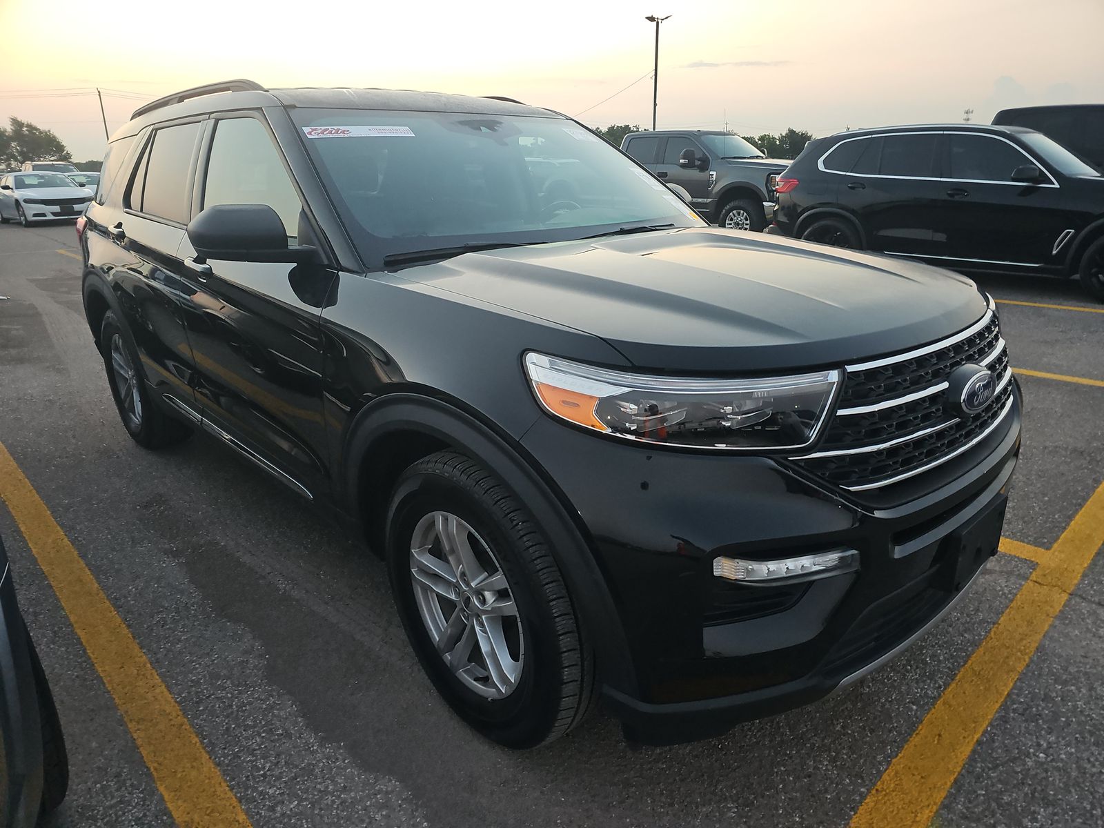 2024 Ford Explorer XLT RWD