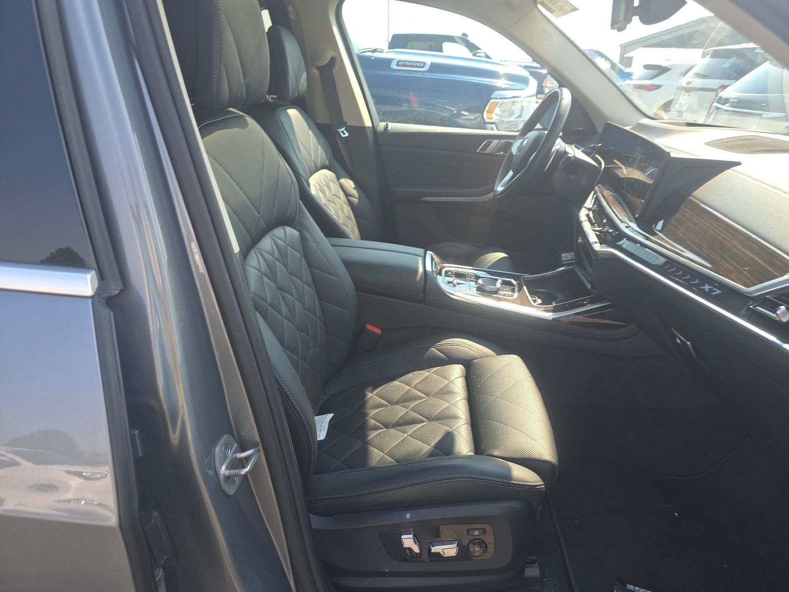 2024 BMW X7 xDrive40i AWD