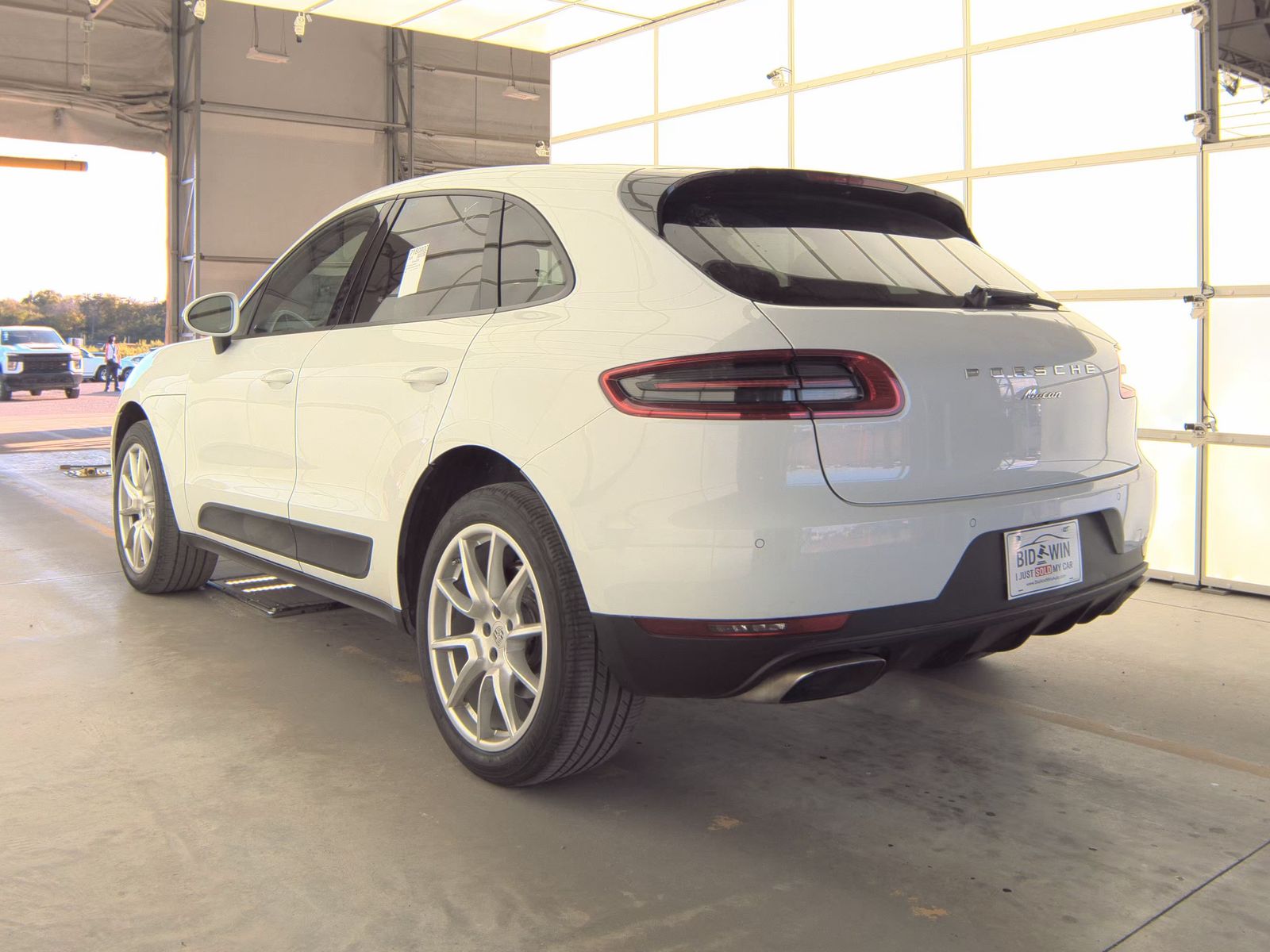 2017 Porsche Macan Base AWD