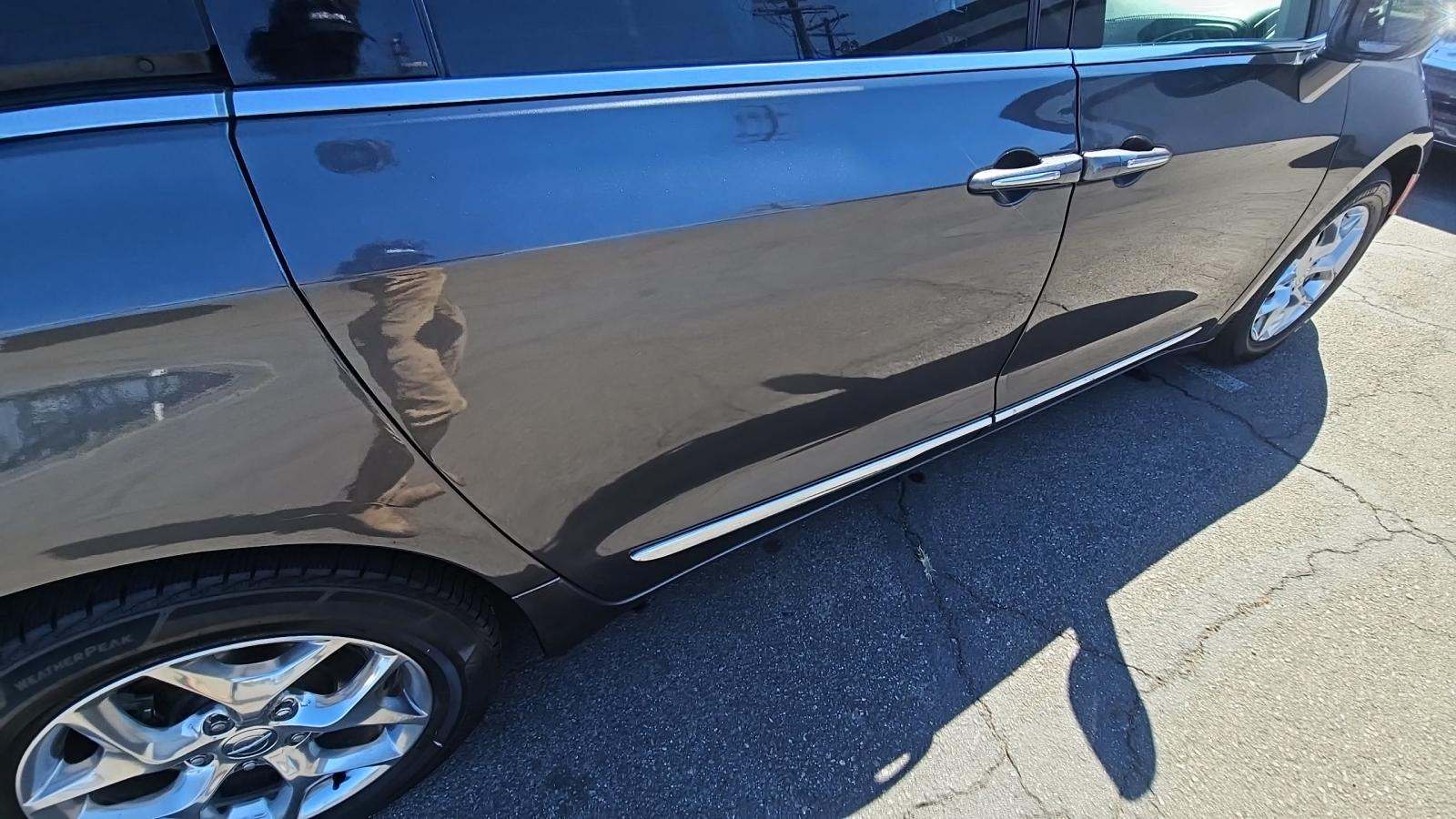 2019 Chrysler Pacifica Limited FWD