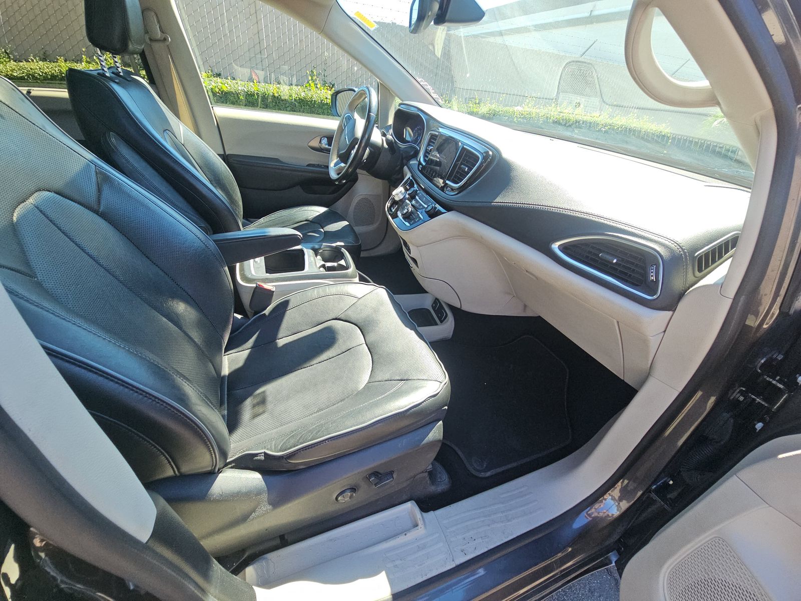 2019 Chrysler Pacifica Limited FWD