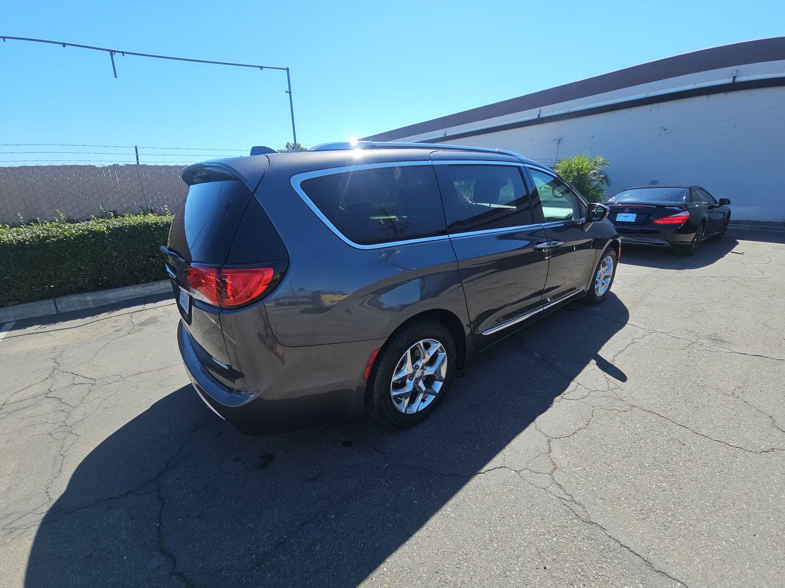 2019 Chrysler Pacifica Limited FWD