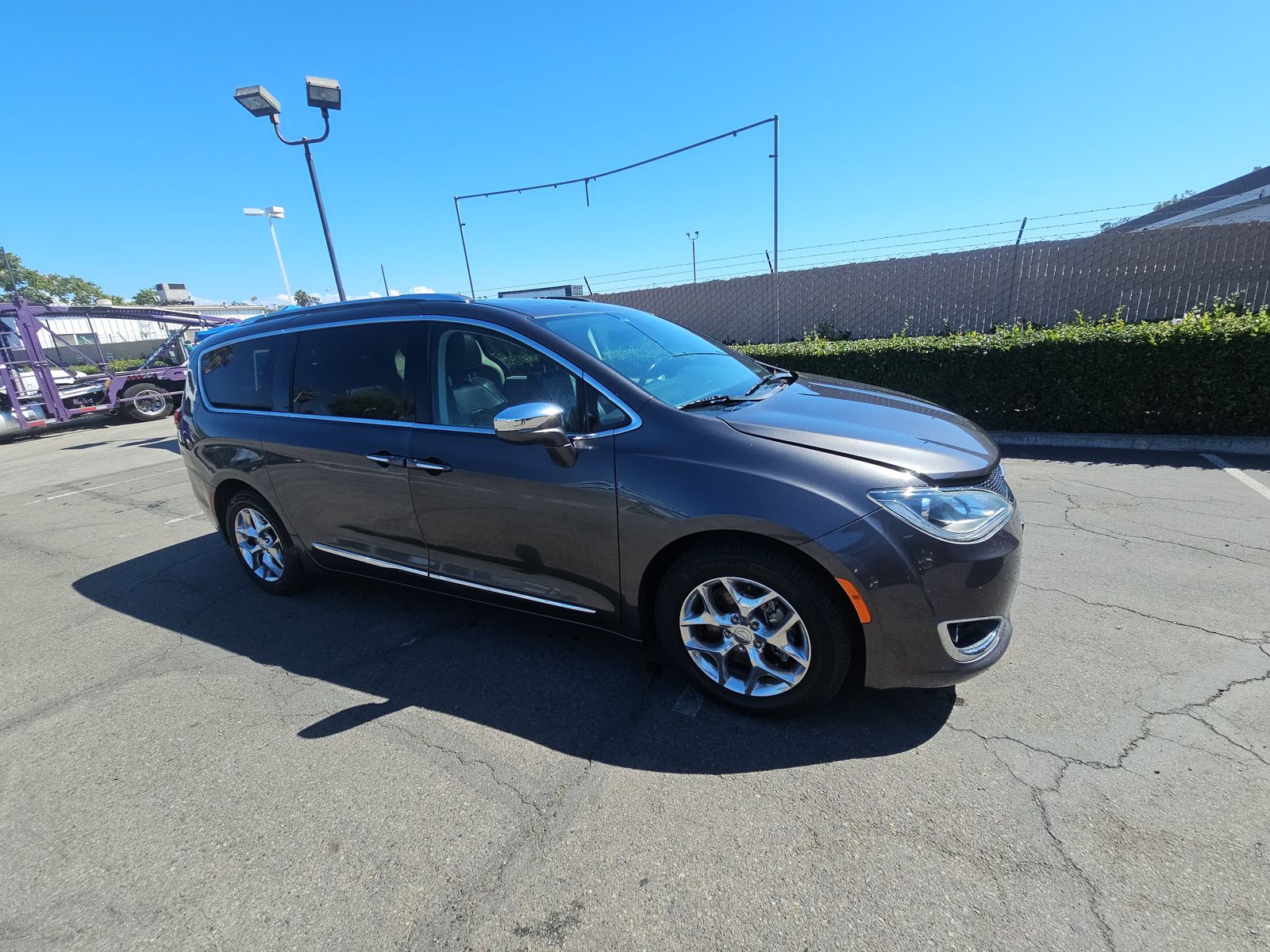 2019 Chrysler Pacifica Limited FWD