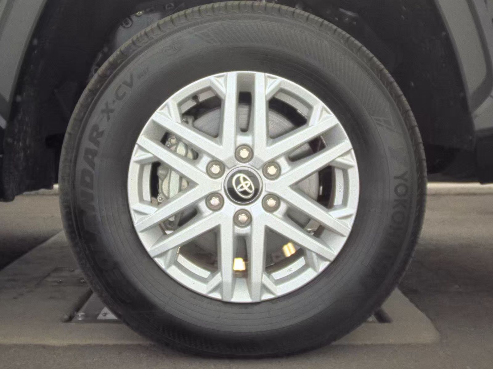 2025 Toyota Tundra SR5 AWD