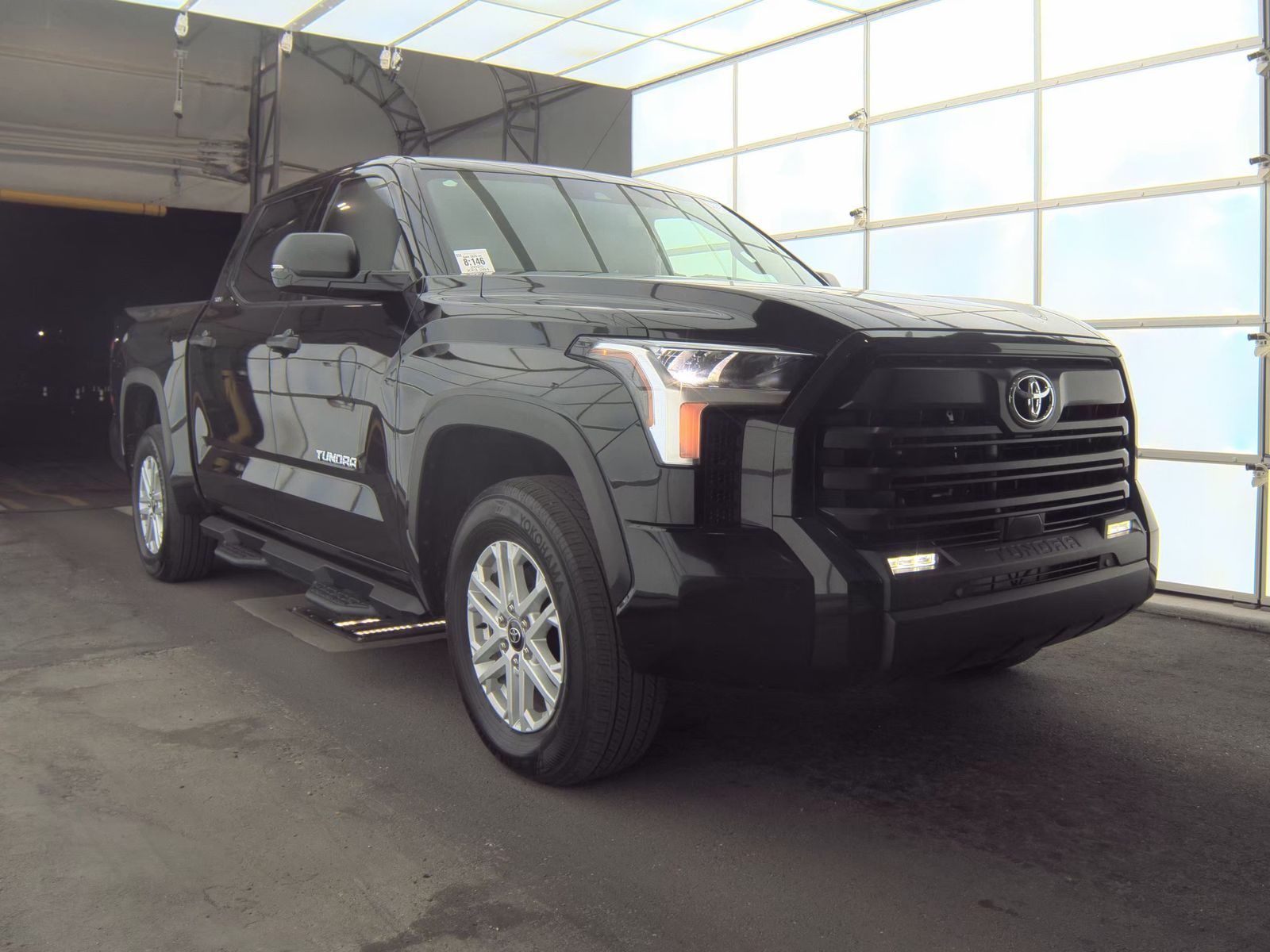 2025 Toyota Tundra SR5 AWD