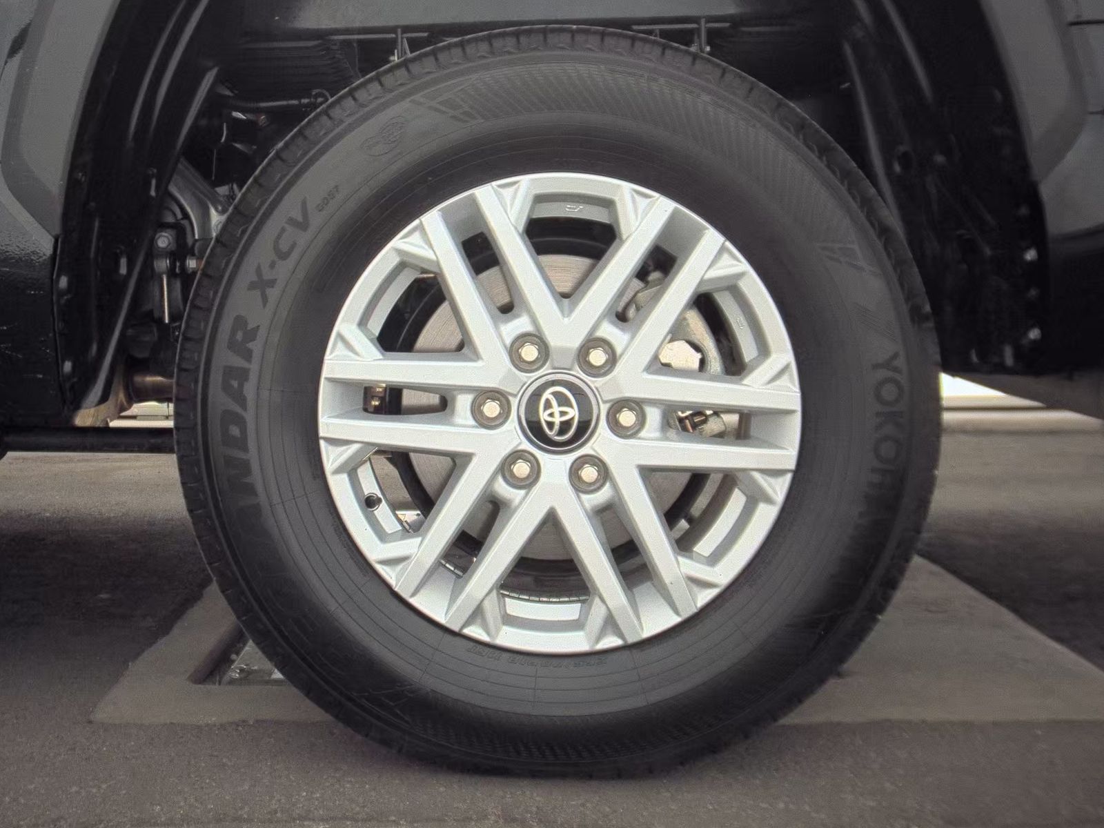 2025 Toyota Tundra SR5 AWD