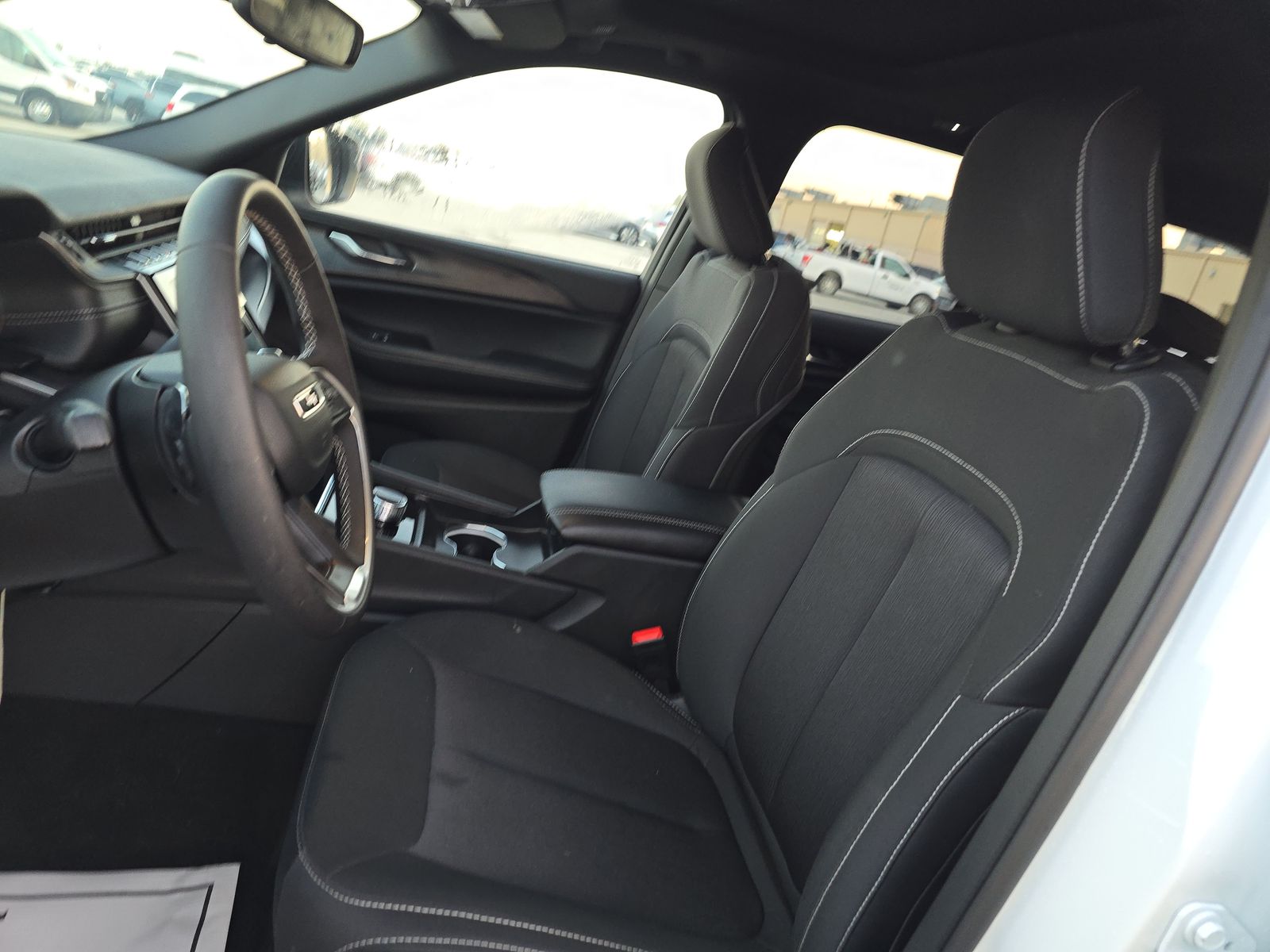 2024 Jeep Grand Cherokee Laredo X RWD