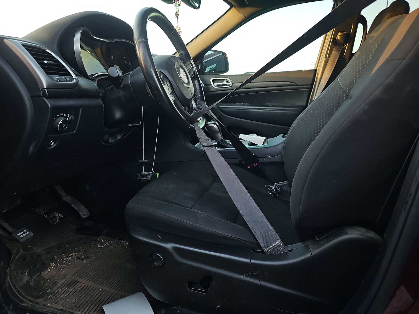 2022 Jeep Grand Cherokee Laredo E RWD