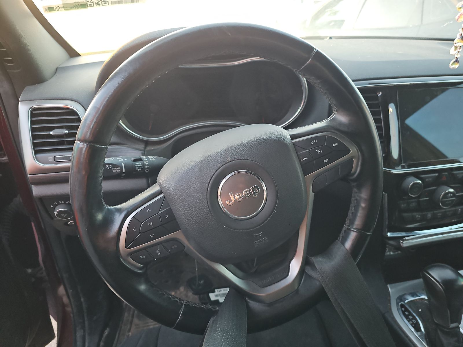 2022 Jeep Grand Cherokee Laredo E RWD