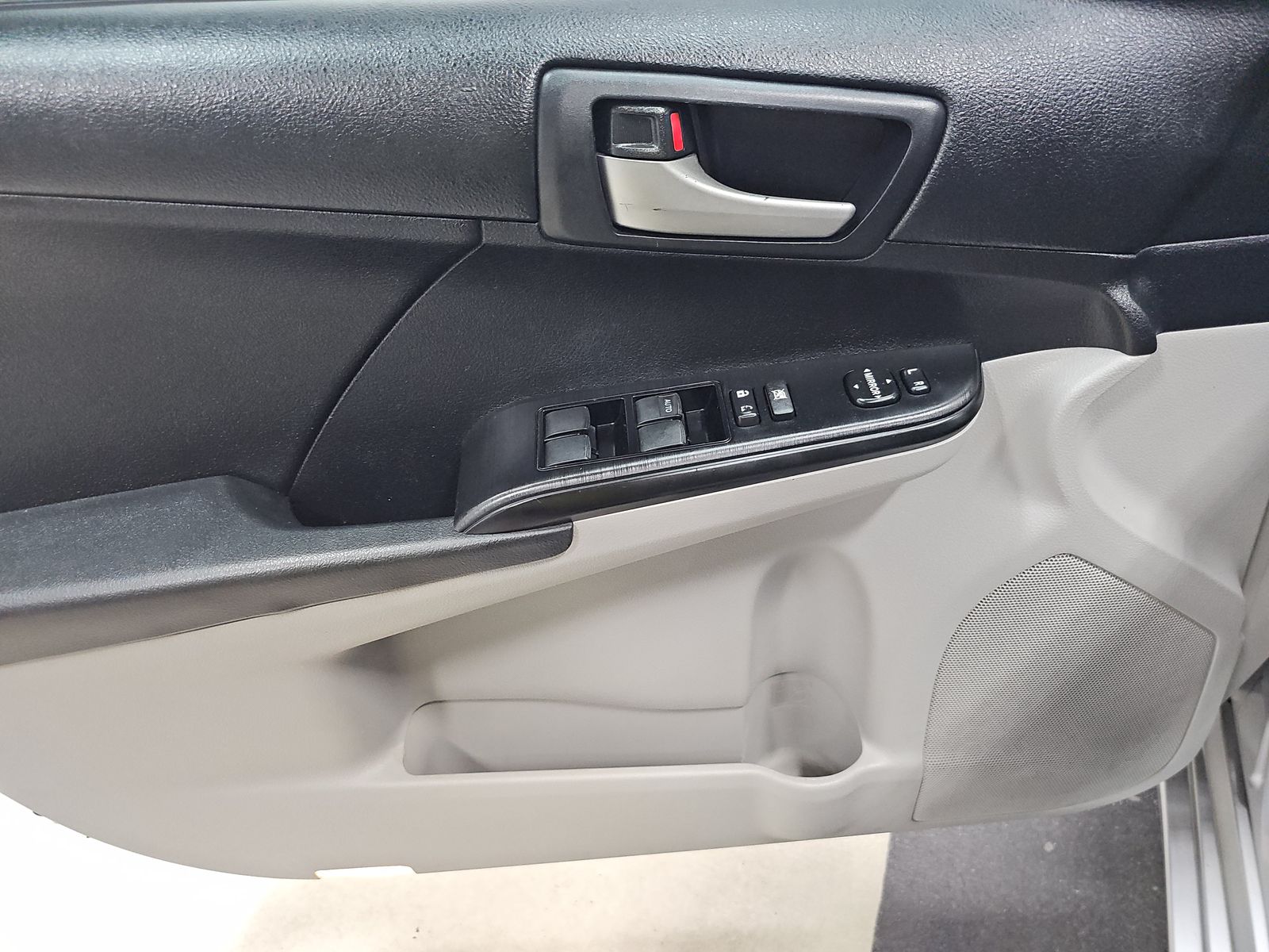 2012 Toyota Camry L FWD