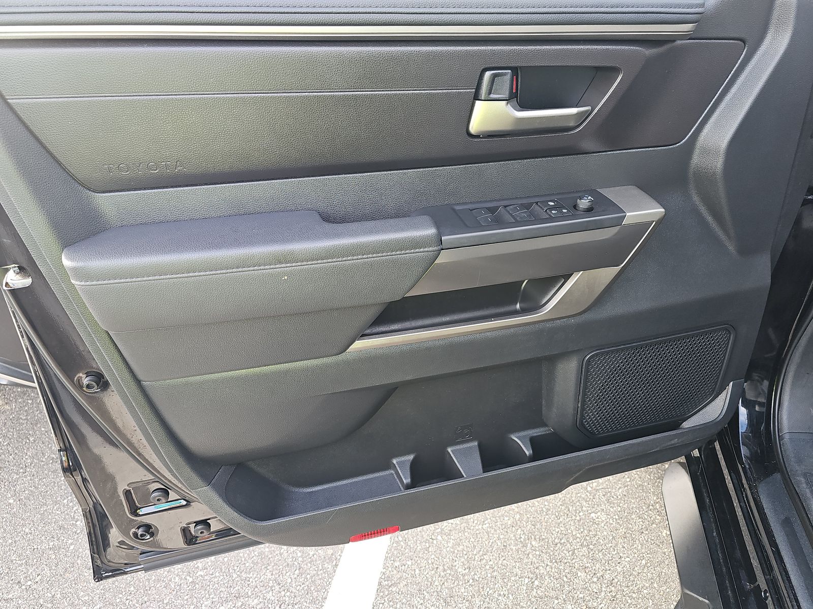 2025 Toyota Tundra SR5 AWD