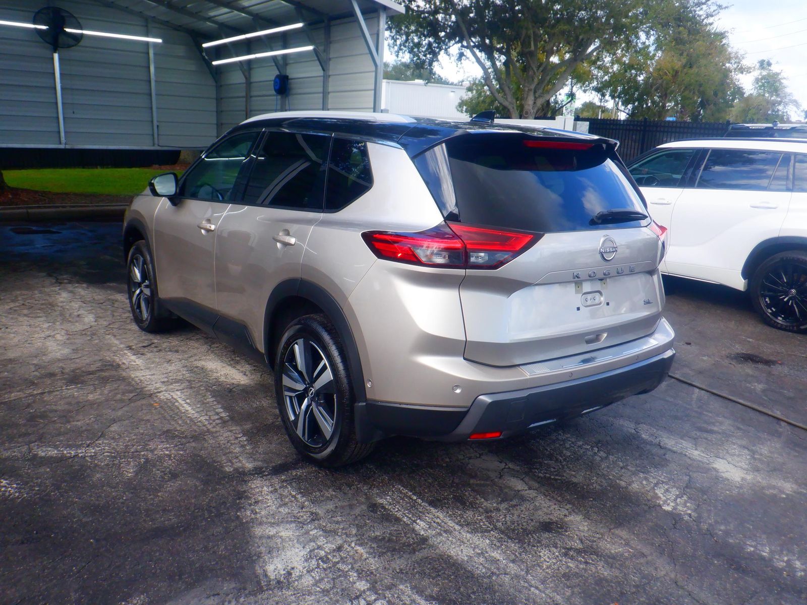 2024 Nissan Rogue SL FWD