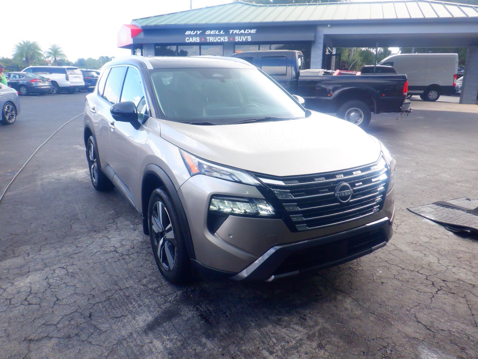 2024 Nissan Rogue SL FWD