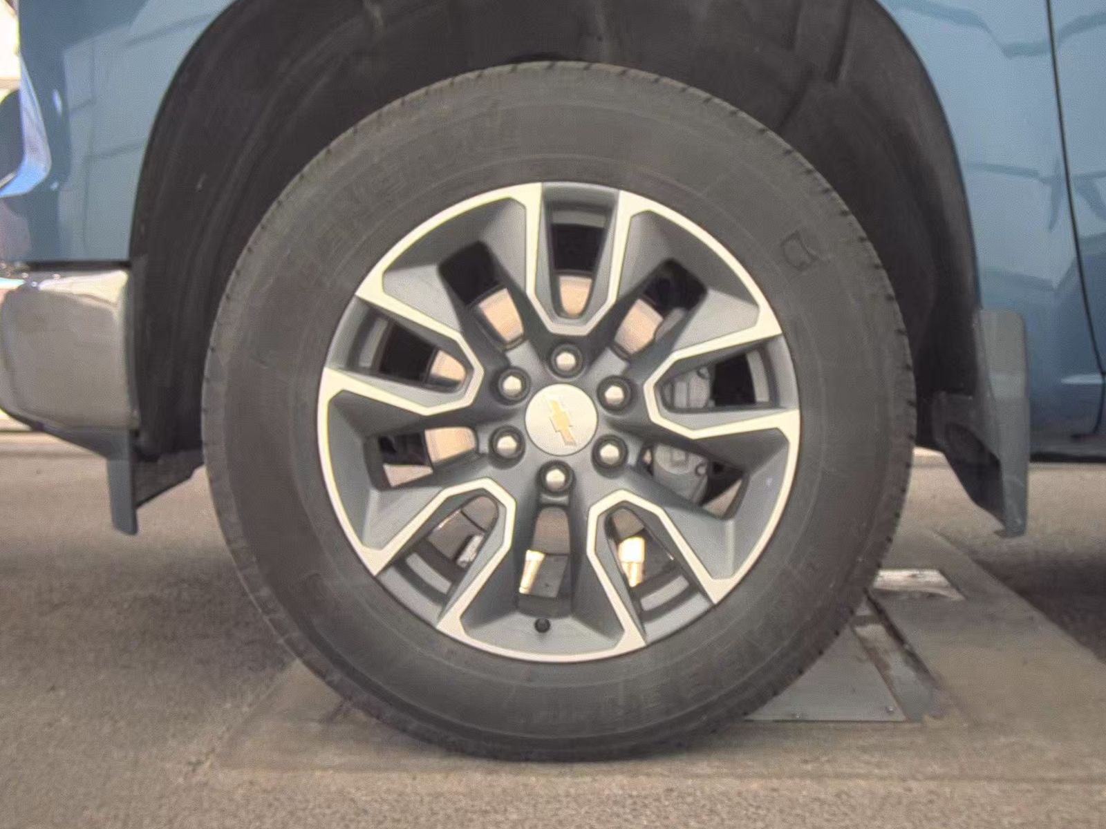 2024 Chevrolet Silverado 1500 LT AWD