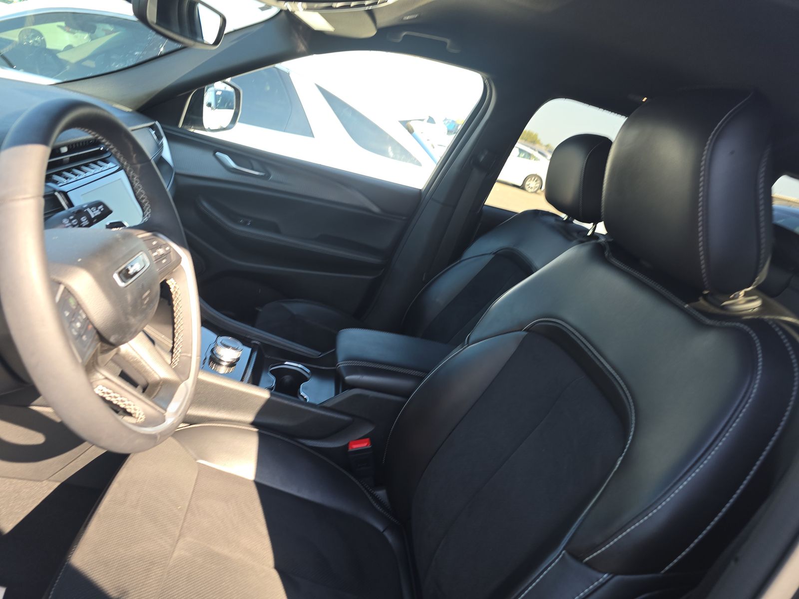 2024 Jeep Grand Cherokee Altitude AWD