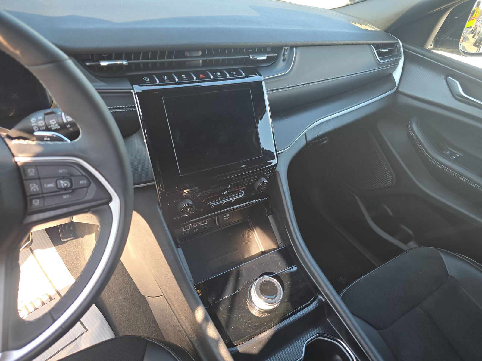 2024 Jeep Grand Cherokee Altitude AWD