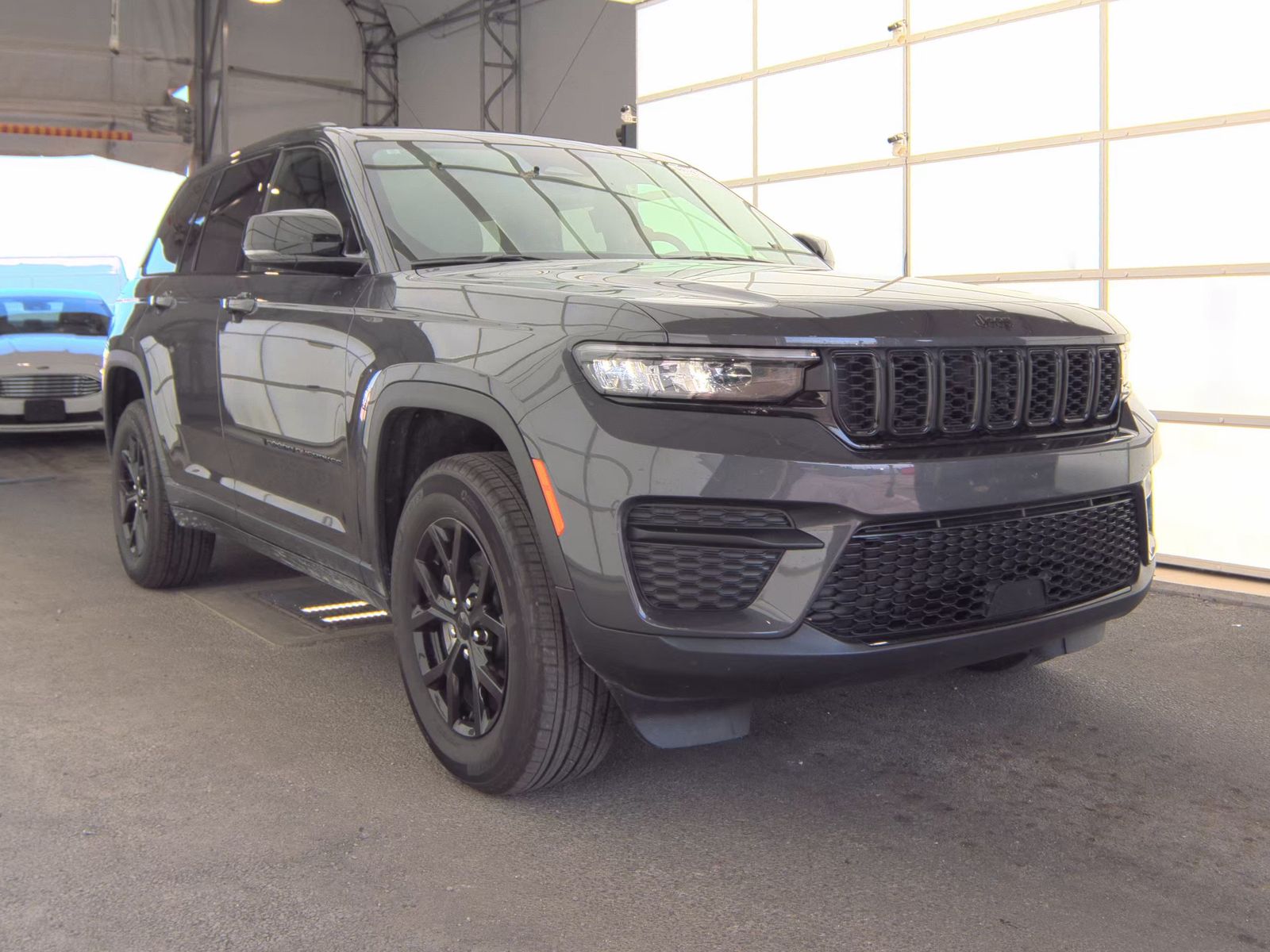 2024 Jeep Grand Cherokee Altitude AWD