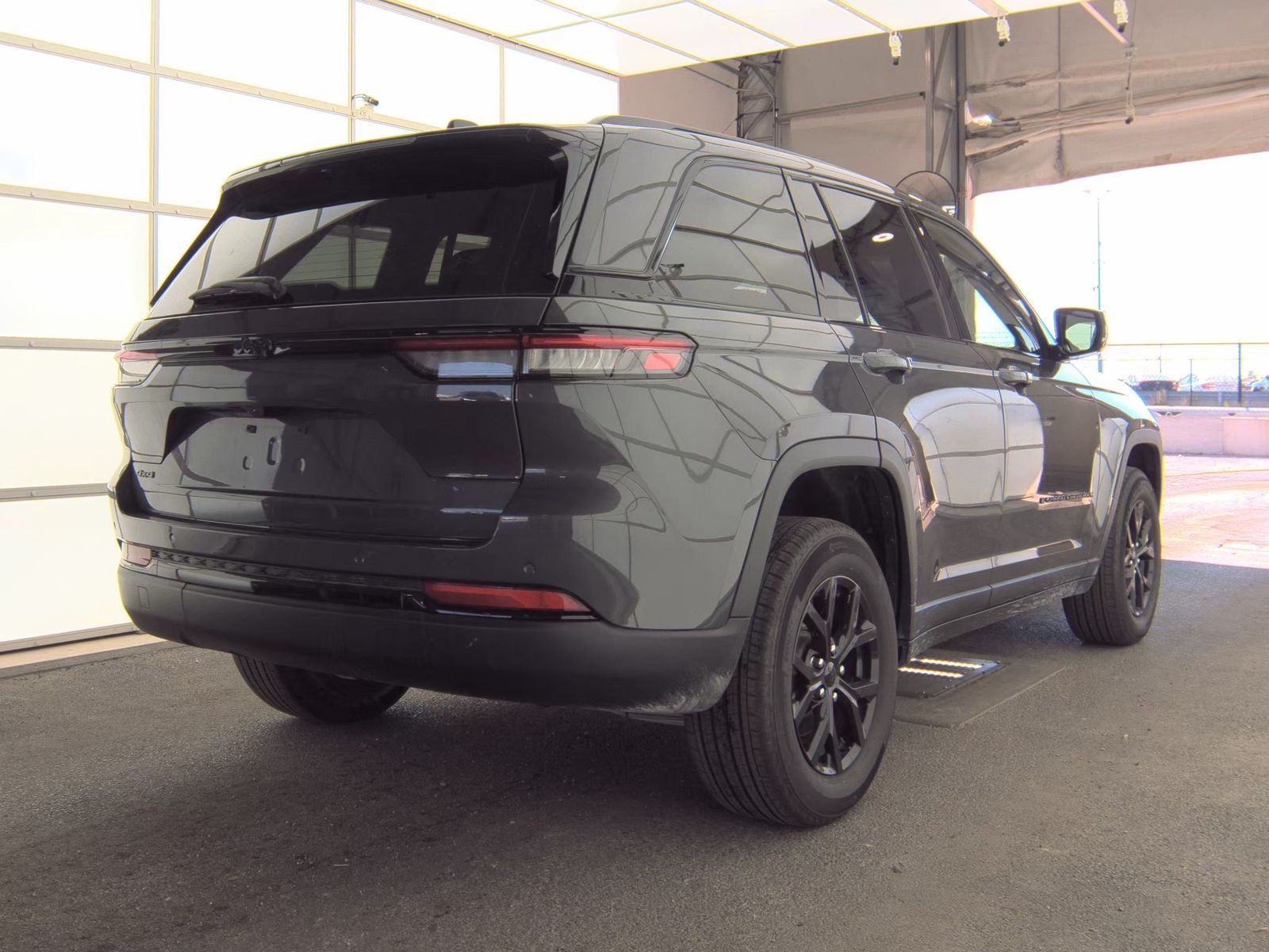 2024 Jeep Grand Cherokee Altitude AWD