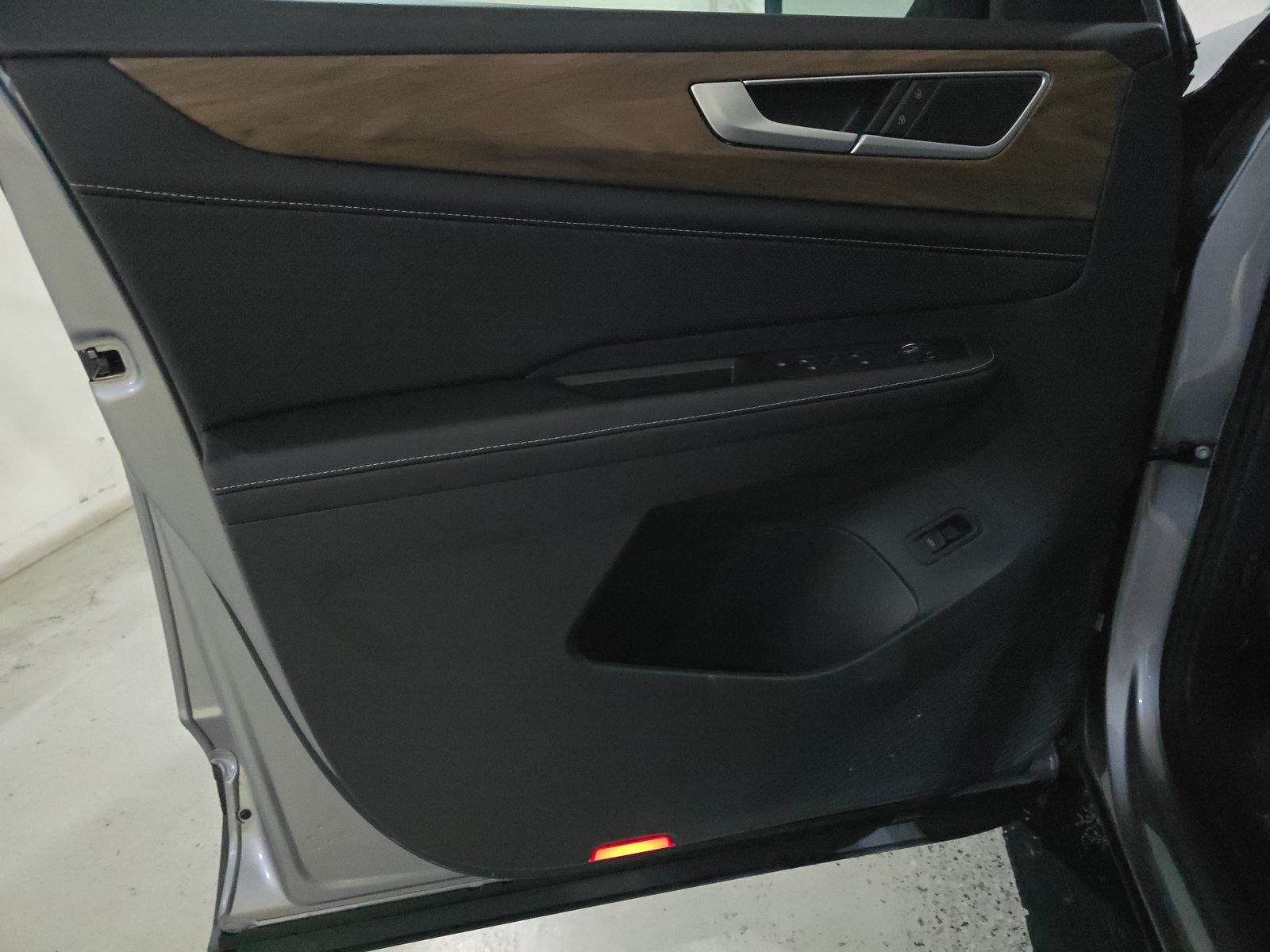 2024 Volkswagen Atlas 2.0T SE FWD