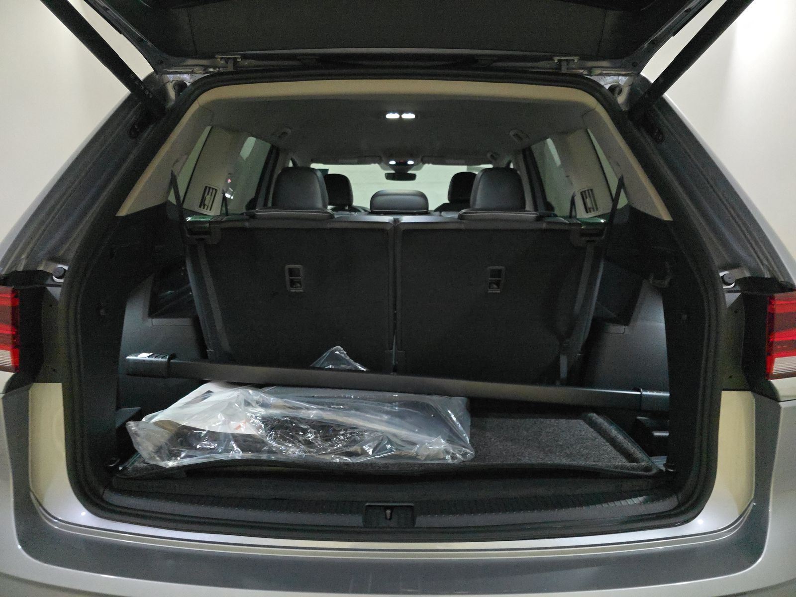 2024 Volkswagen Atlas 2.0T SE FWD