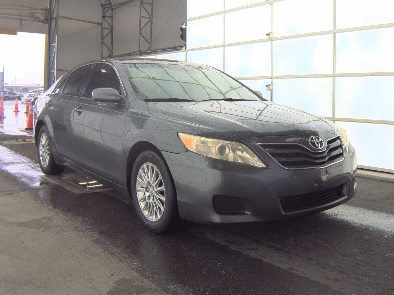 2011 Toyota Camry LE FWD