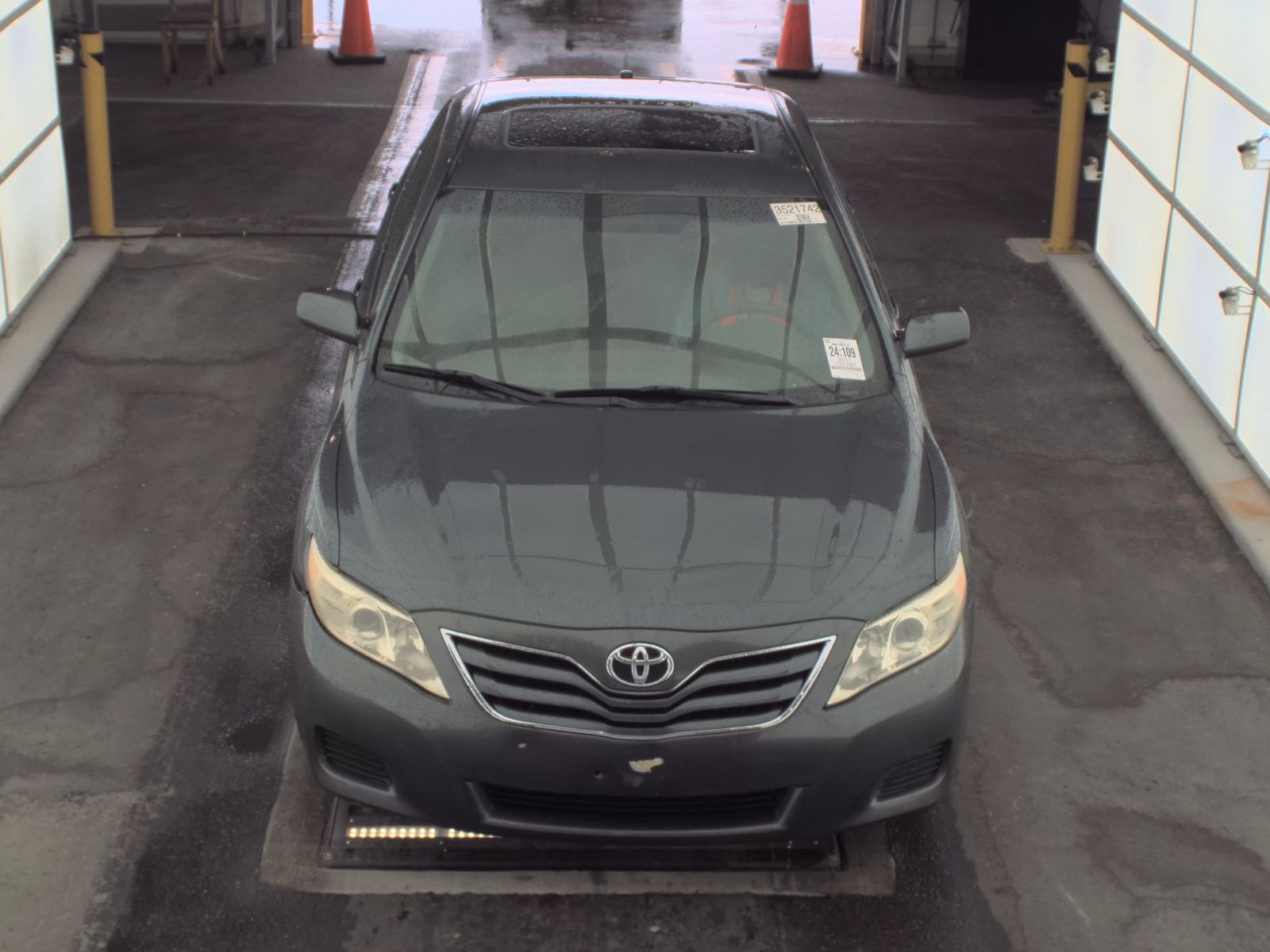 2011 Toyota Camry LE FWD
