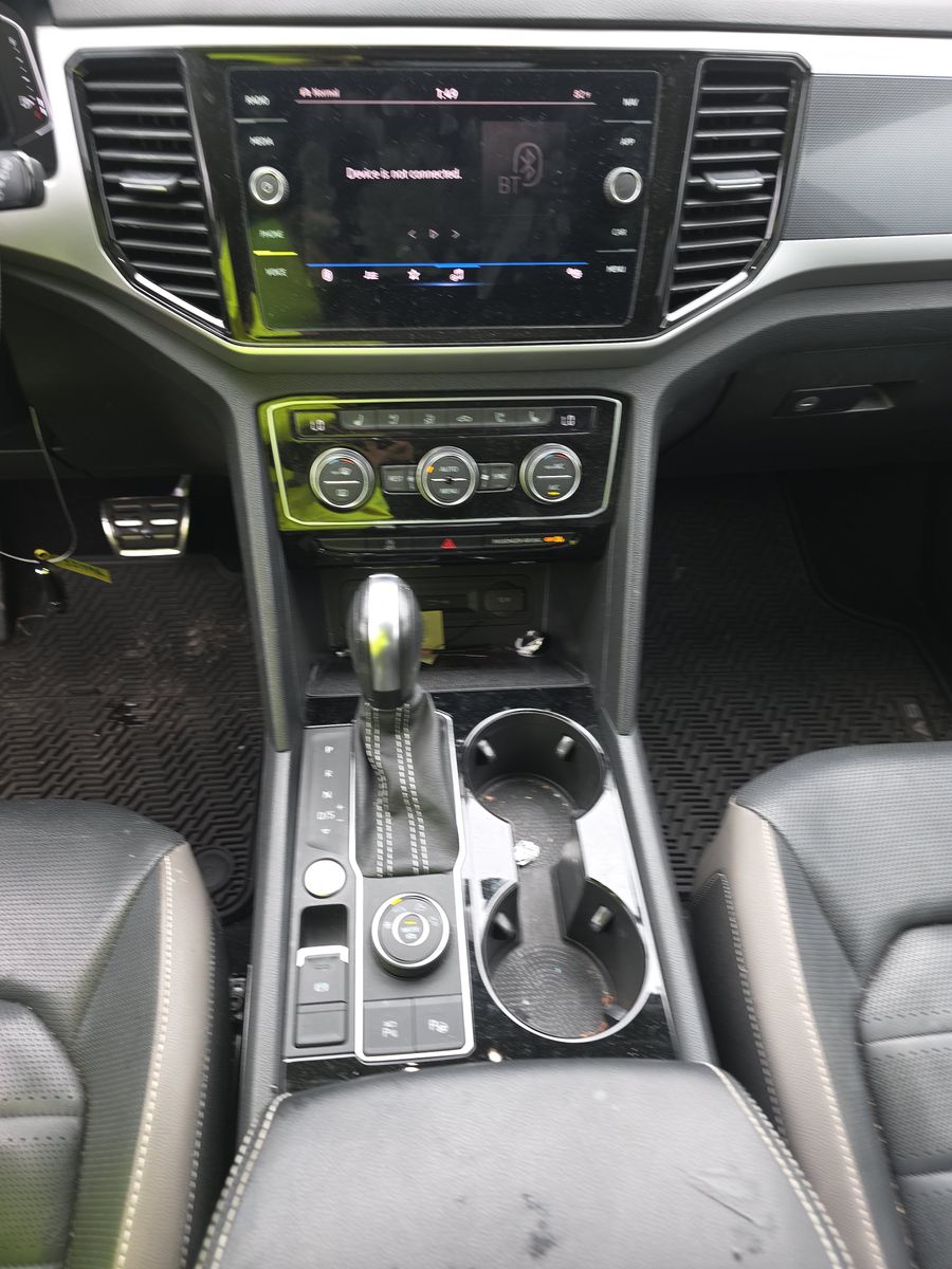 2022 Volkswagen Atlas 3.6L SEL Premium R-Line AWD