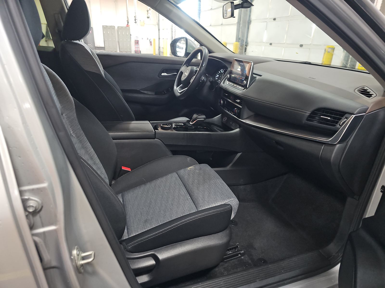 2023 Nissan Rogue SV AWD