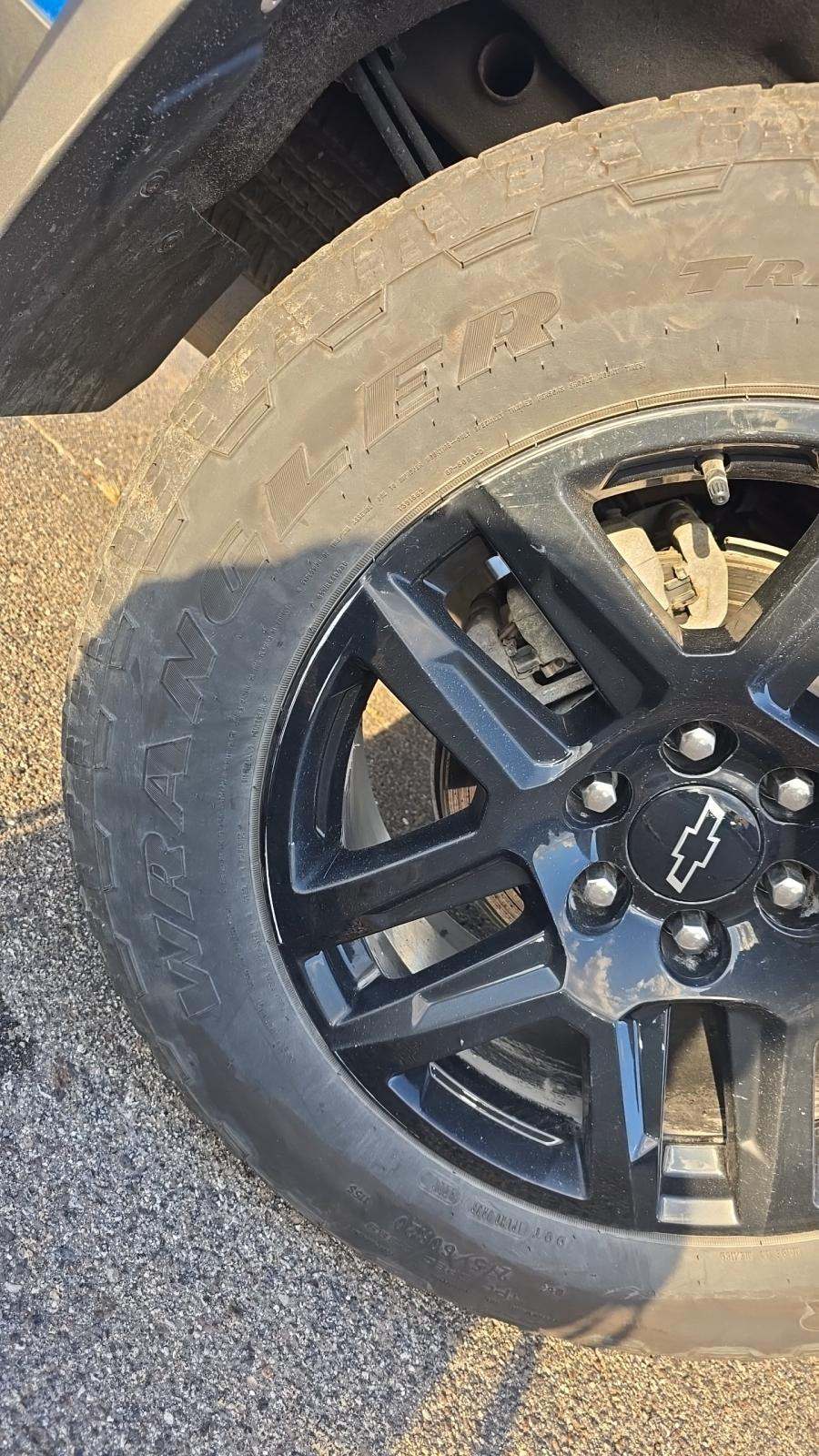 2023 Chevrolet Silverado 1500 Custom AWD