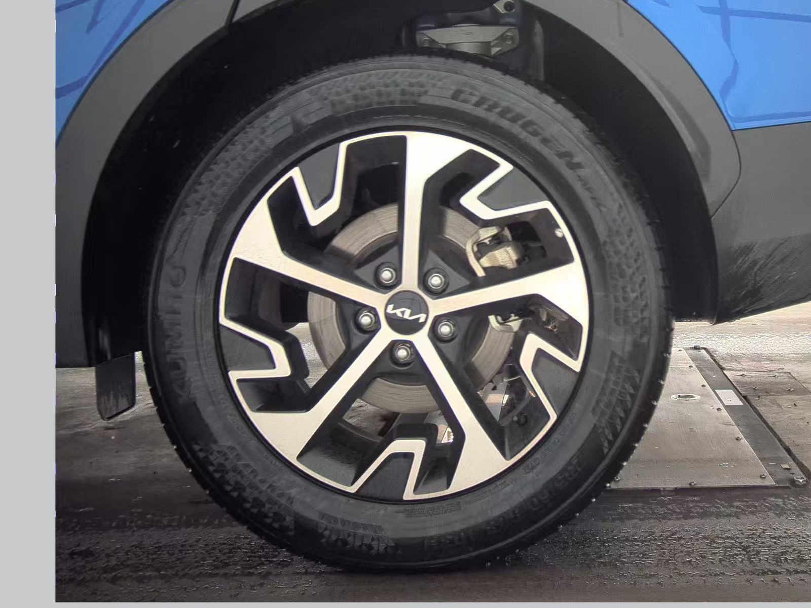 2025 Kia Sportage EX AWD