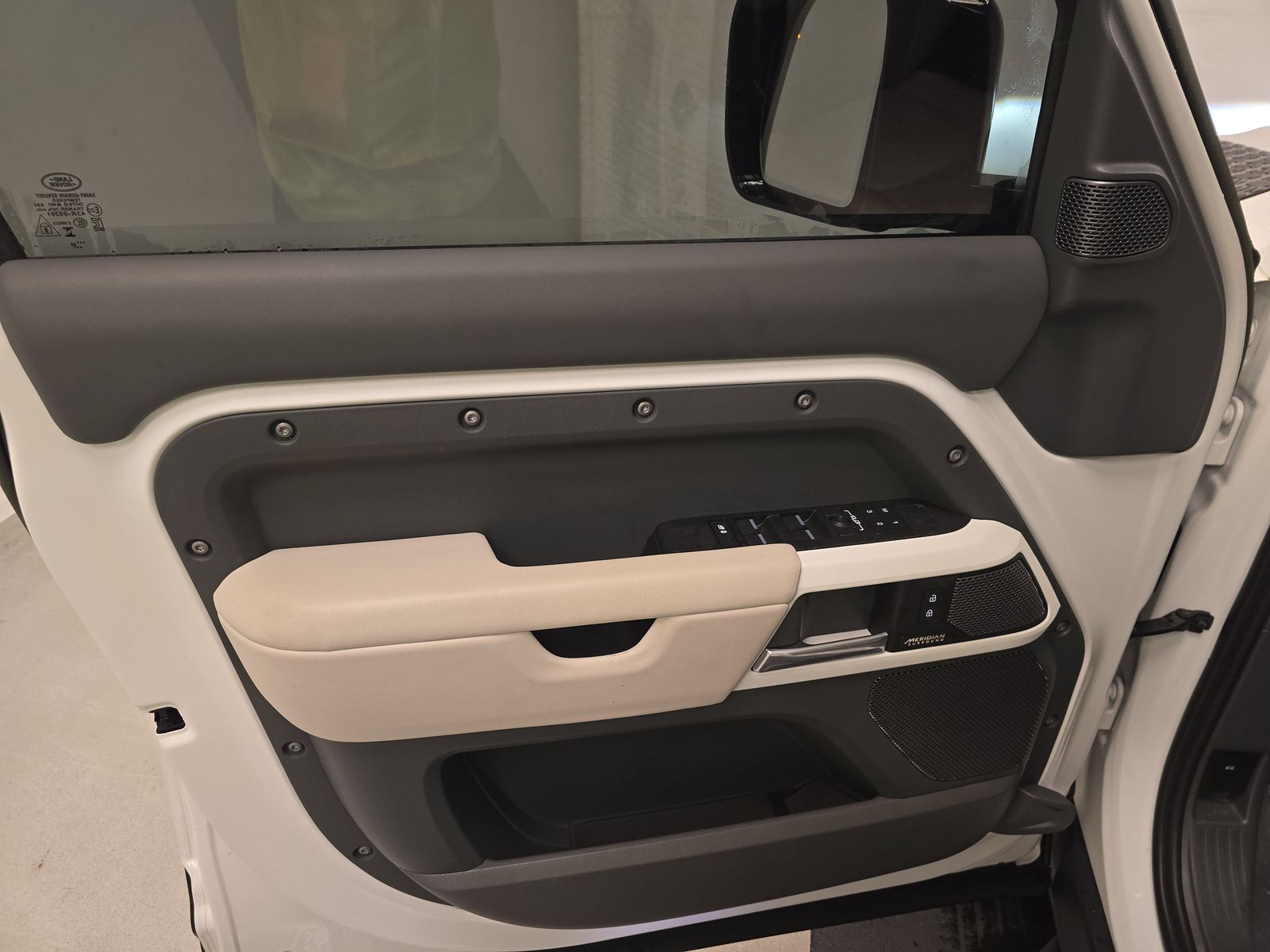 2023 Land Rover Defender 110 SE AWD