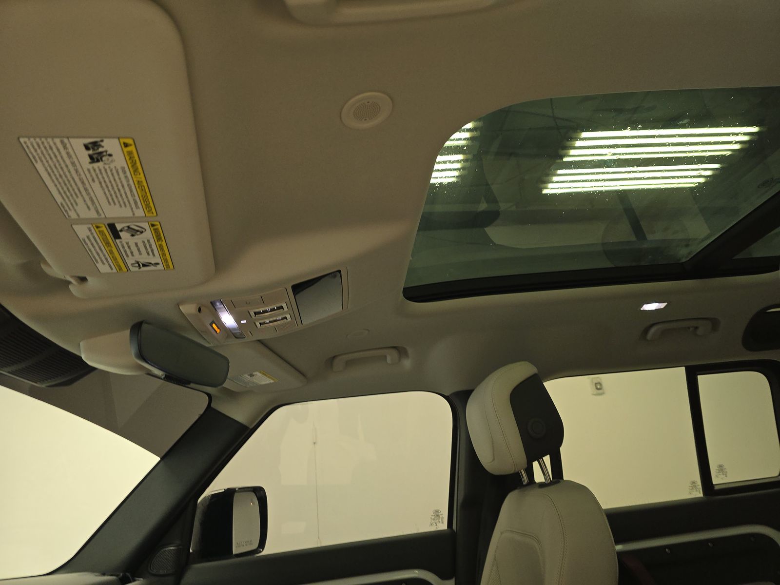 2023 Land Rover Defender 110 SE AWD