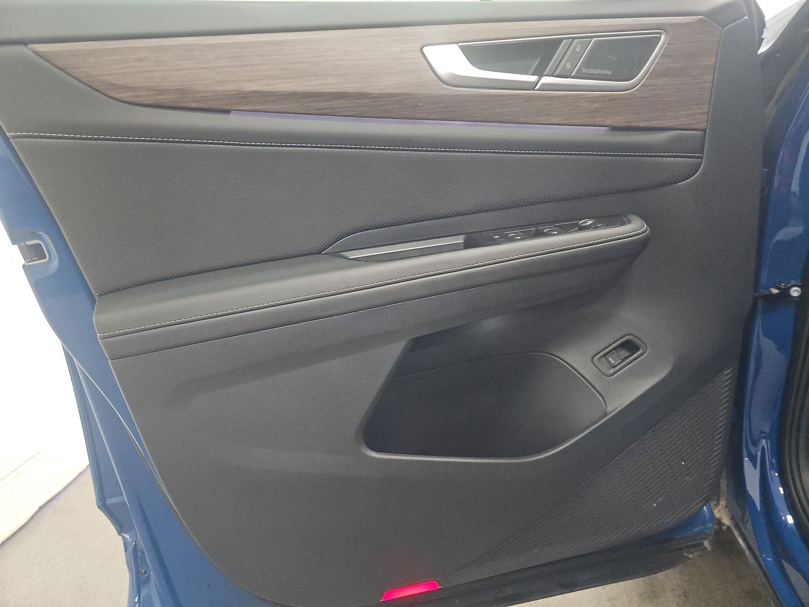 2025 Volkswagen Atlas 2.0T SEL Premium R-Line AWD