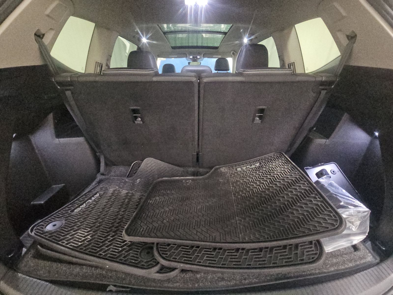 2025 Volkswagen Atlas 2.0T SEL Premium R-Line AWD