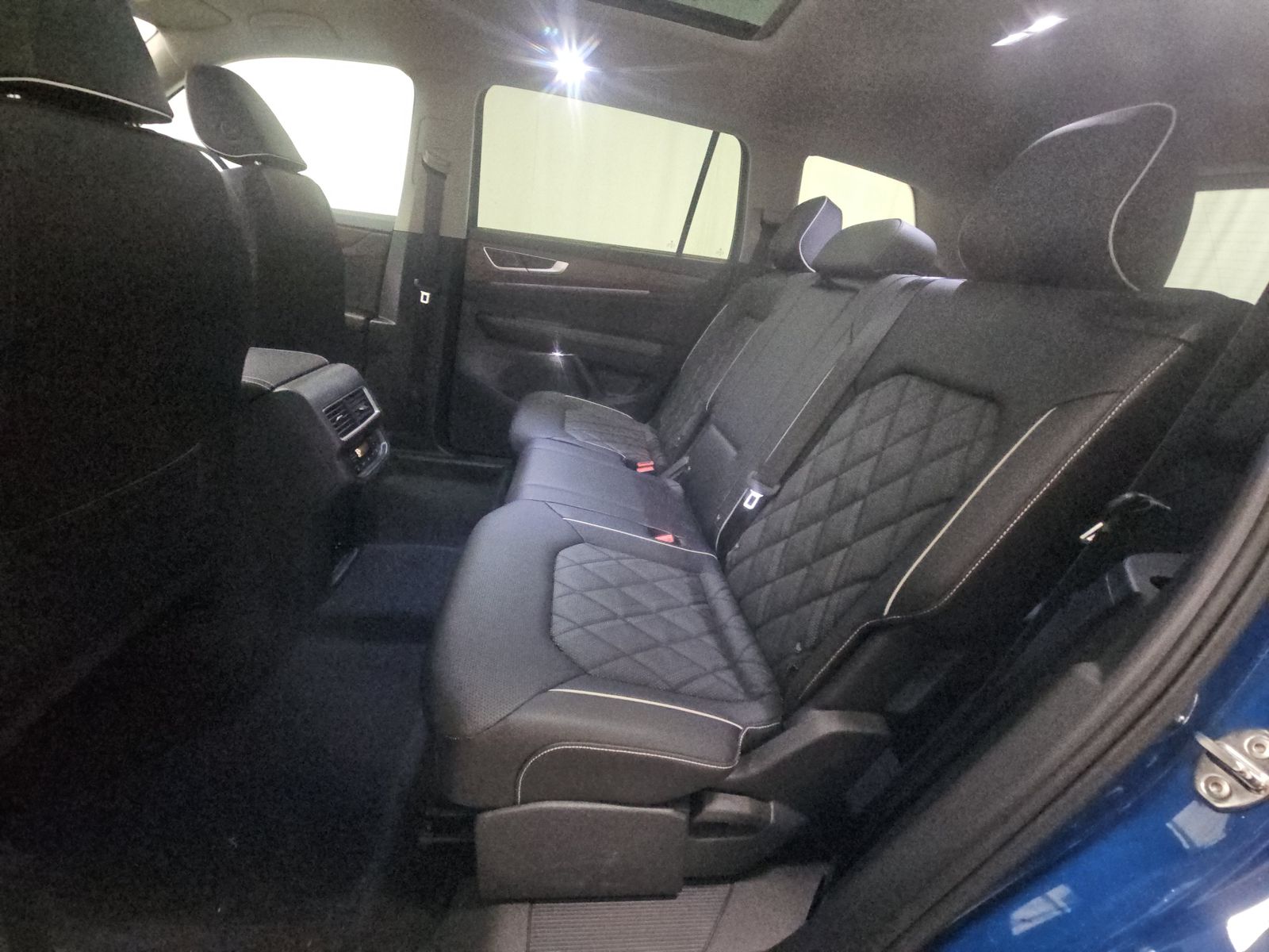 2025 Volkswagen Atlas 2.0T SEL Premium R-Line AWD