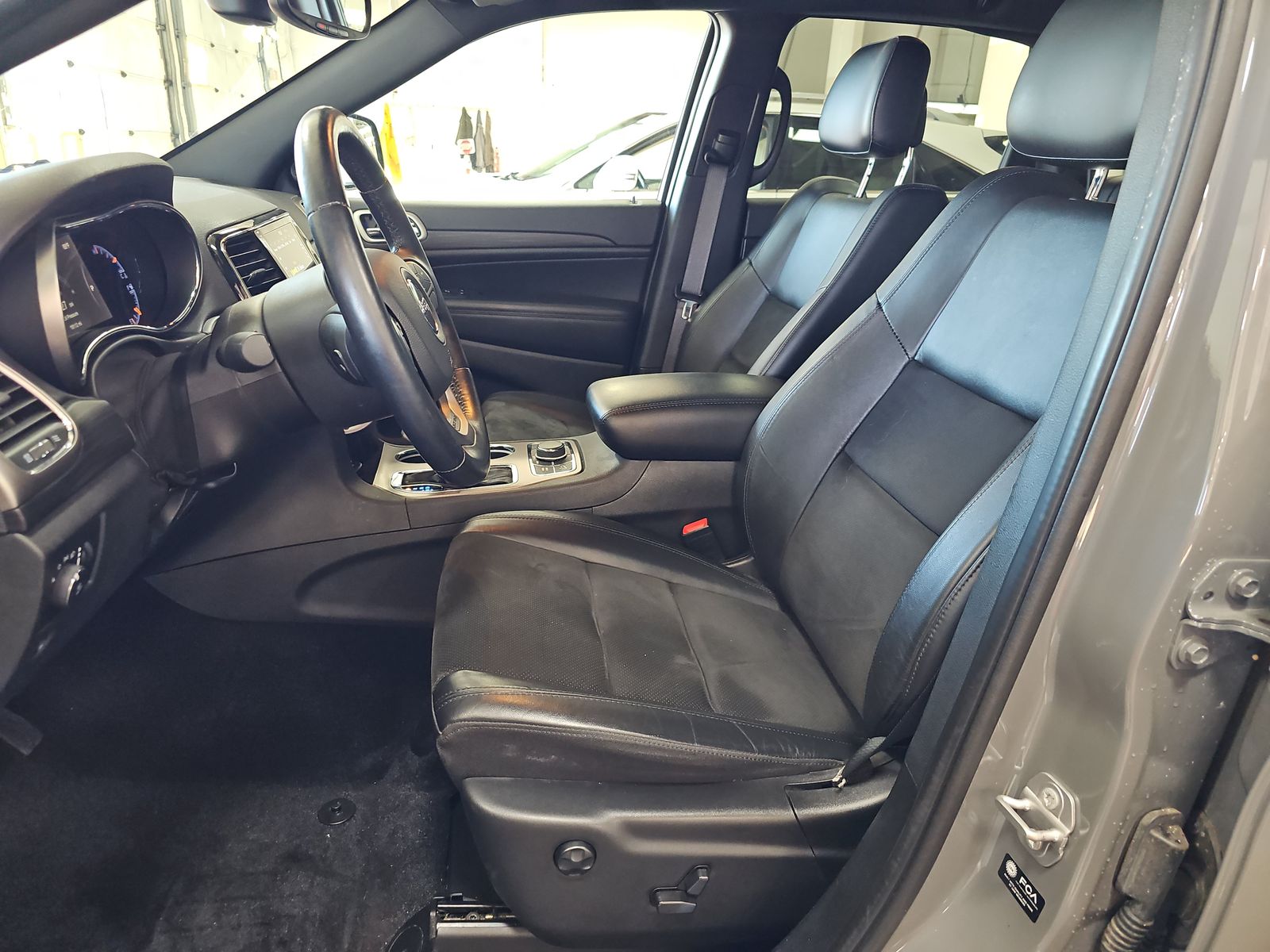 2022 Jeep Grand Cherokee Laredo X AWD