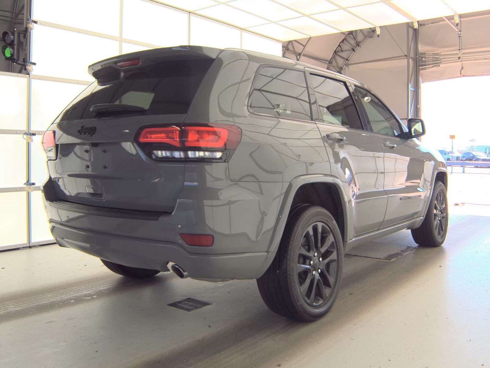 2022 Jeep Grand Cherokee Laredo X AWD