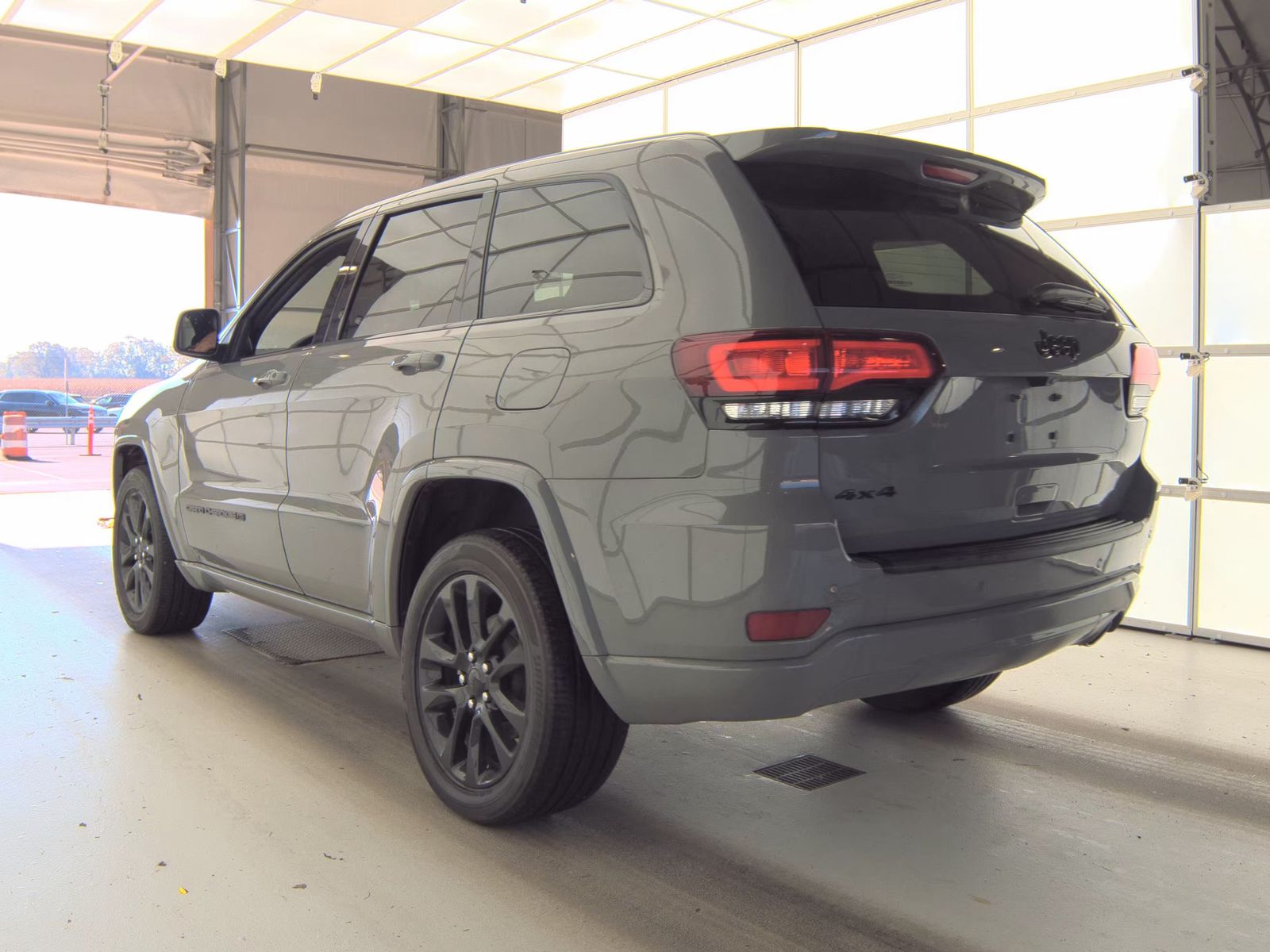 2022 Jeep Grand Cherokee Laredo X AWD