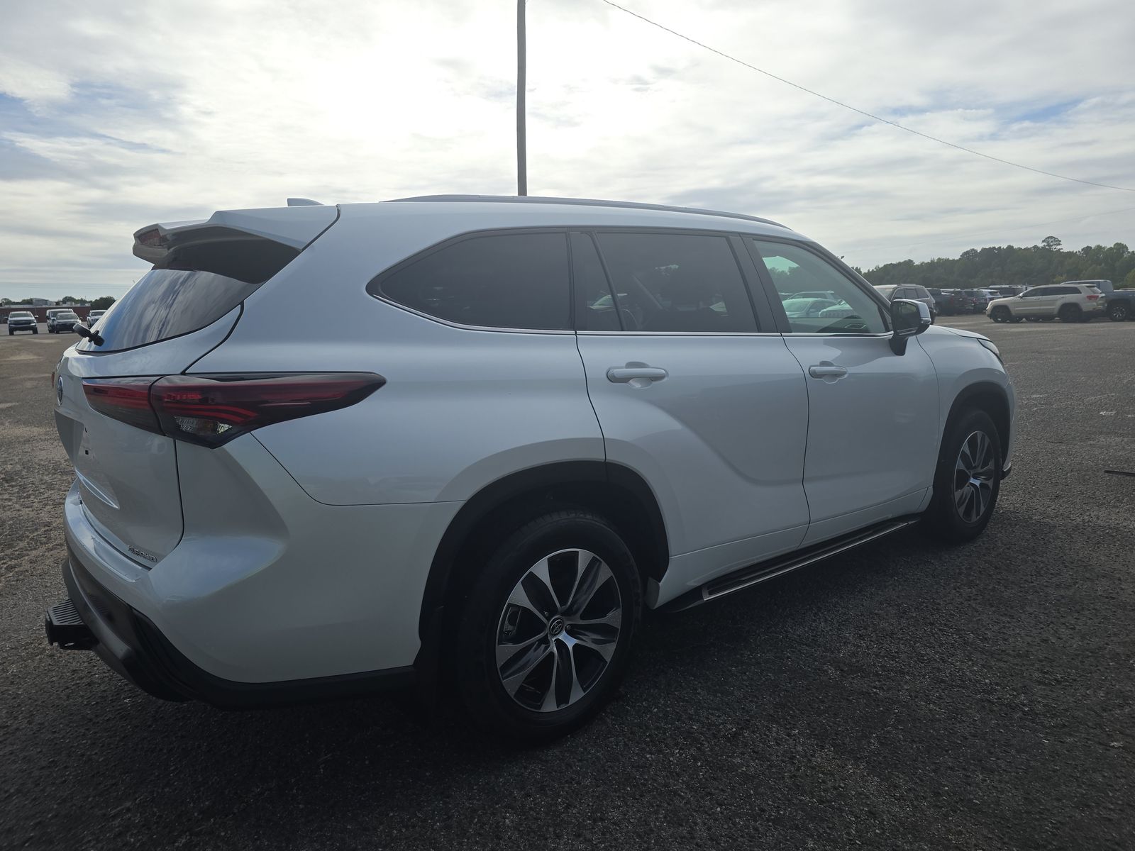 2024 Toyota Highlander XLE AWD