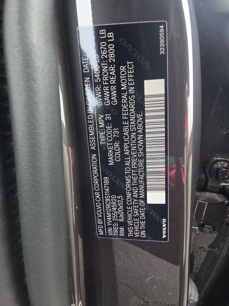 2025 Volvo XC60 B5 Plus AWD