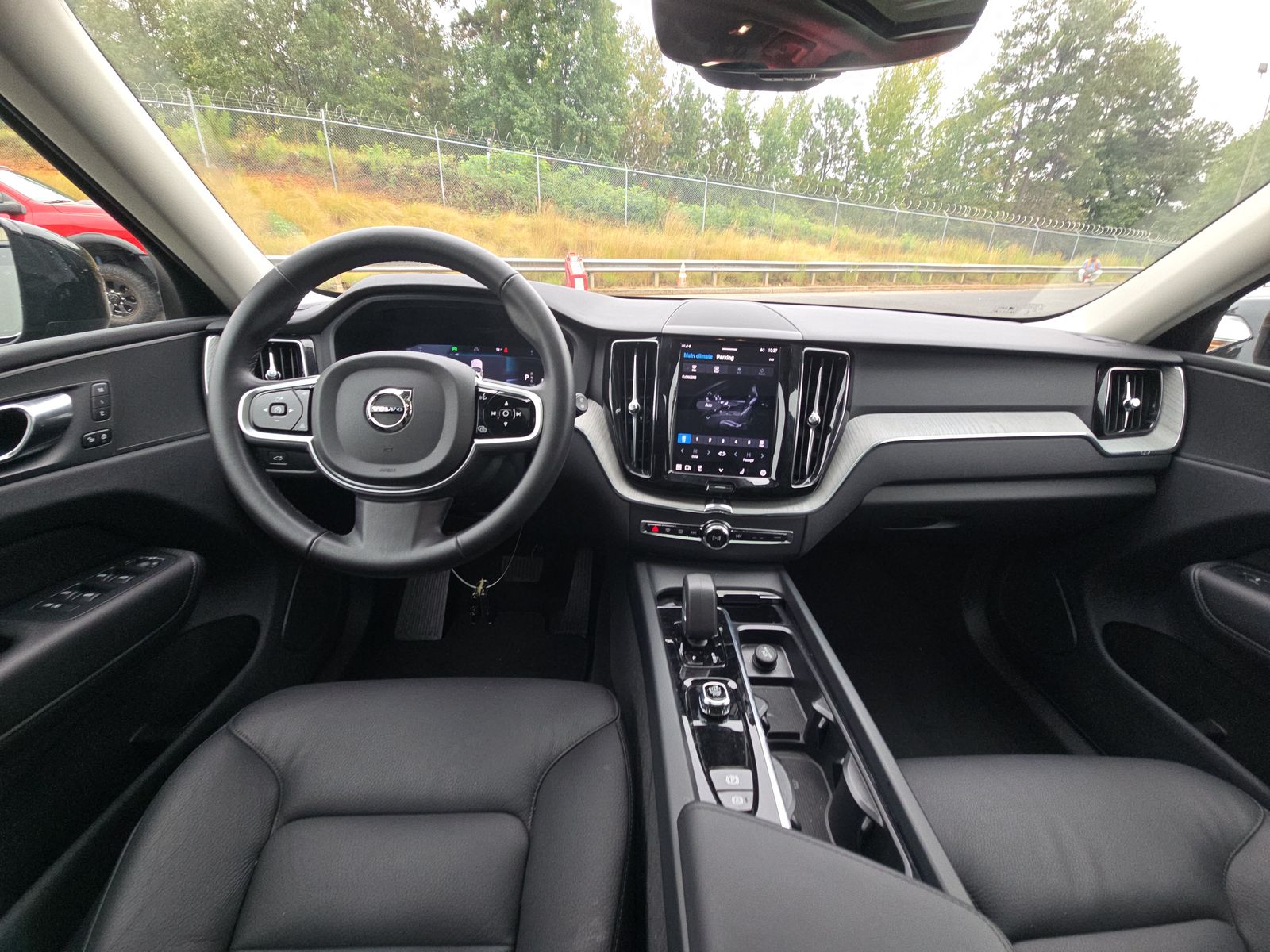 2025 Volvo XC60 B5 Plus AWD