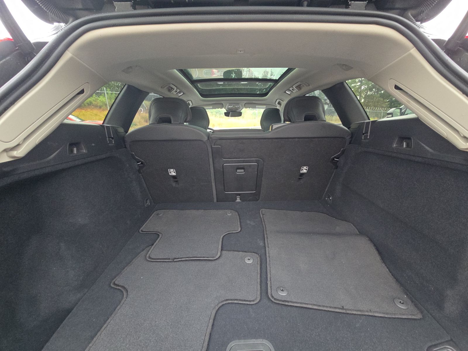 2025 Volvo XC60 B5 Plus AWD