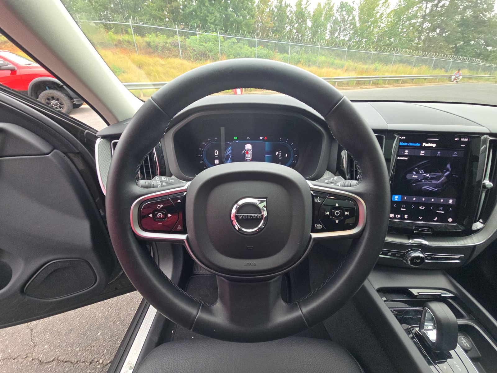 2025 Volvo XC60 B5 Plus AWD