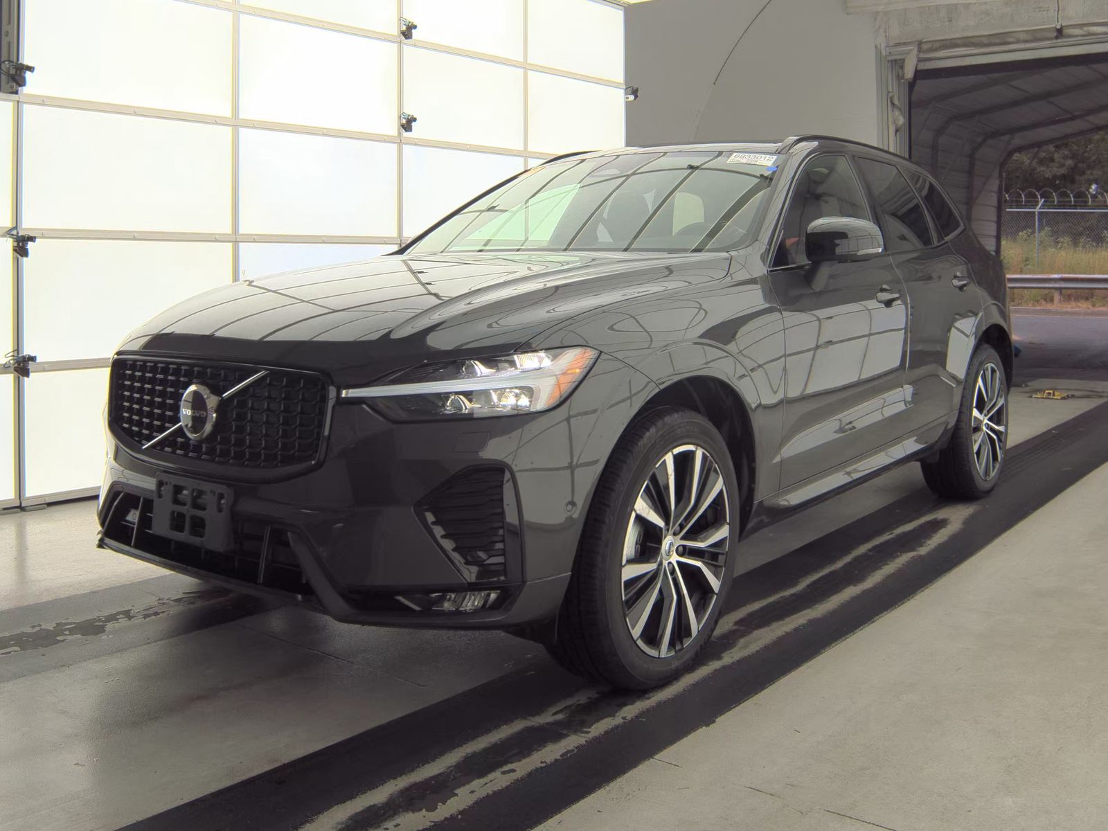 2025 Volvo XC60 B5 Plus AWD