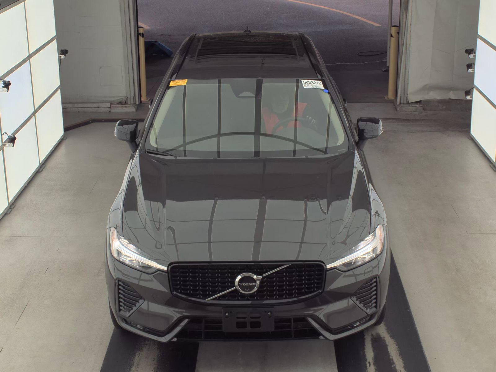 2025 Volvo XC60 B5 Plus AWD