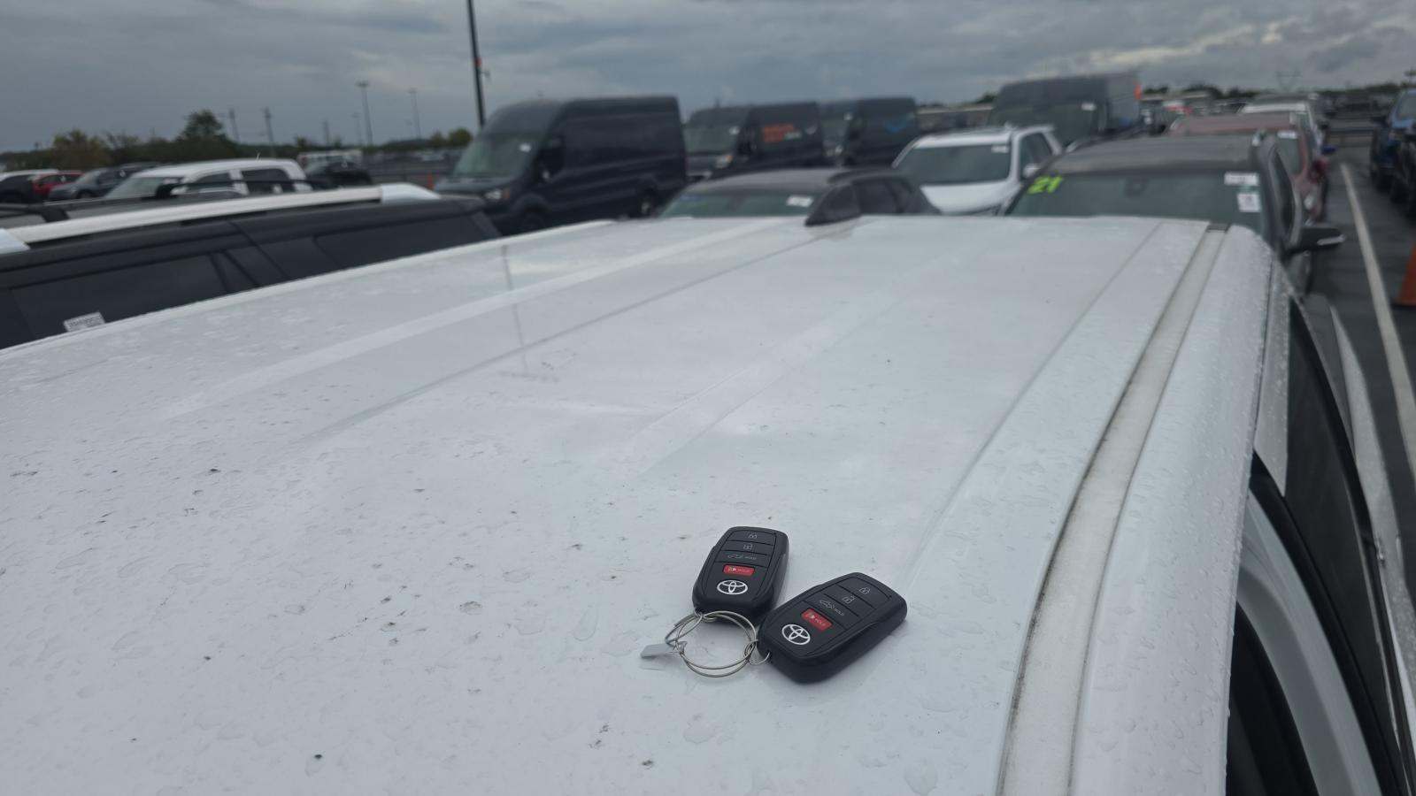 2022 Toyota Tundra SR5 AWD