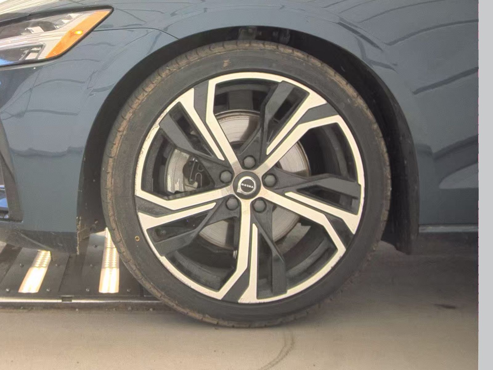 2024 Volvo S60 B5 Core AWD